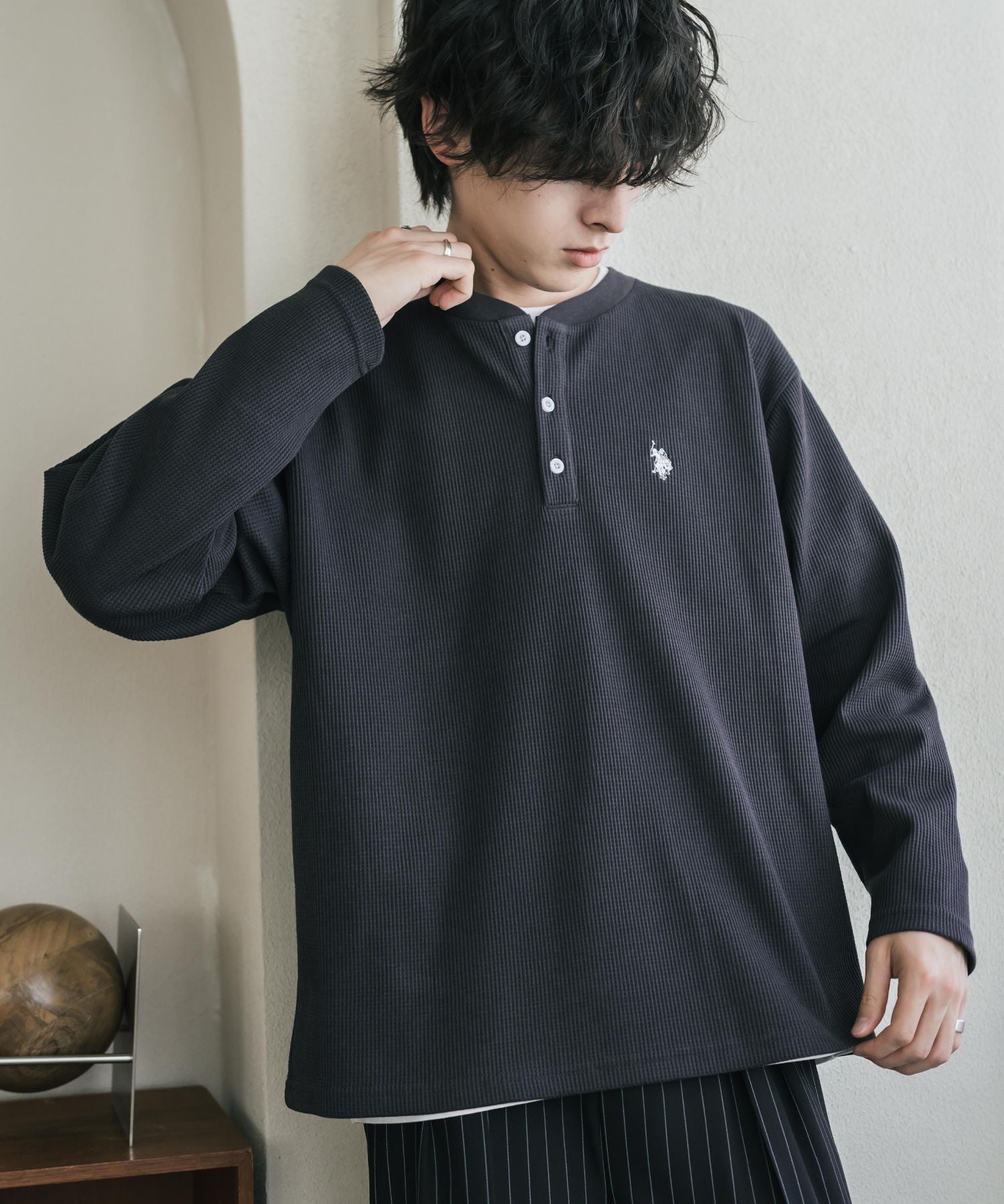 U.S. POLO ASSN. ユーエスポロアッスン サーマルワンポイントロゴ刺繍ヘンリーネック長袖Tシャツ/ワッフルカットソー 16110