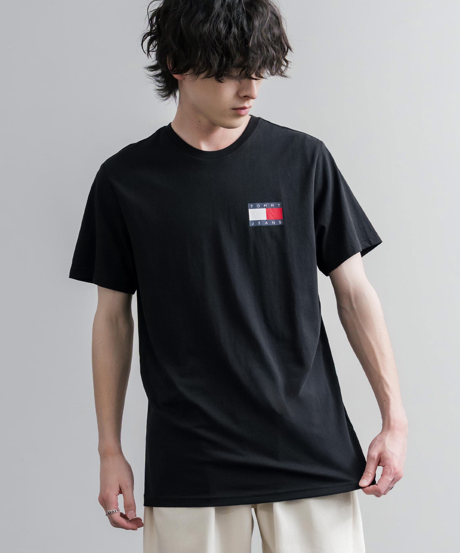 TOMMY HILFIGER レギュラーフィットスリムバッジロゴプリント半袖Tシャツ 16117