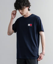TOMMY HILFIGER レギュラーフィットスリムバッジロゴプリント半袖Tシャツ 16117