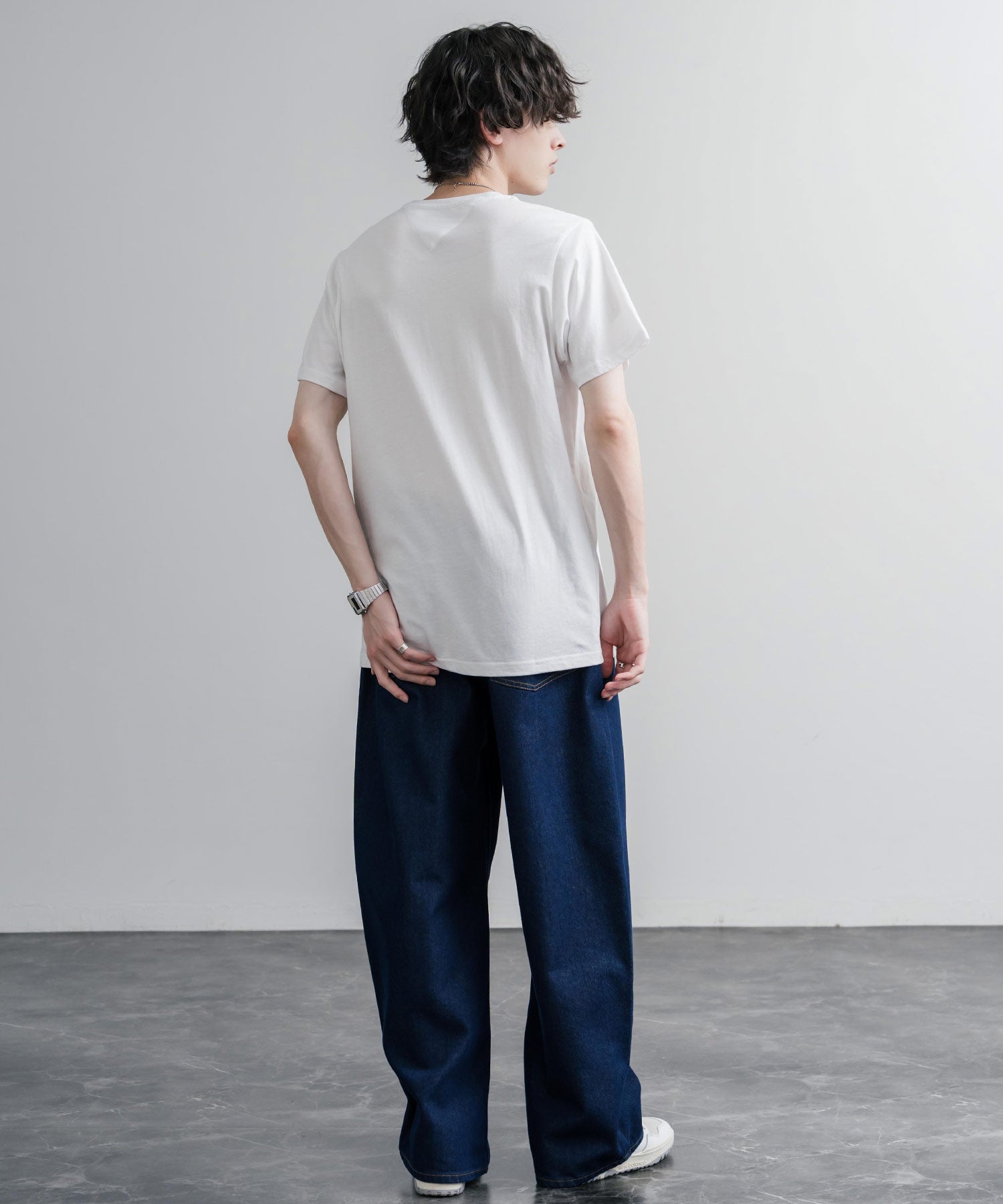 TOMMY HILFIGER レギュラーフィットスリムバッジロゴプリント半袖Tシャツ 16117