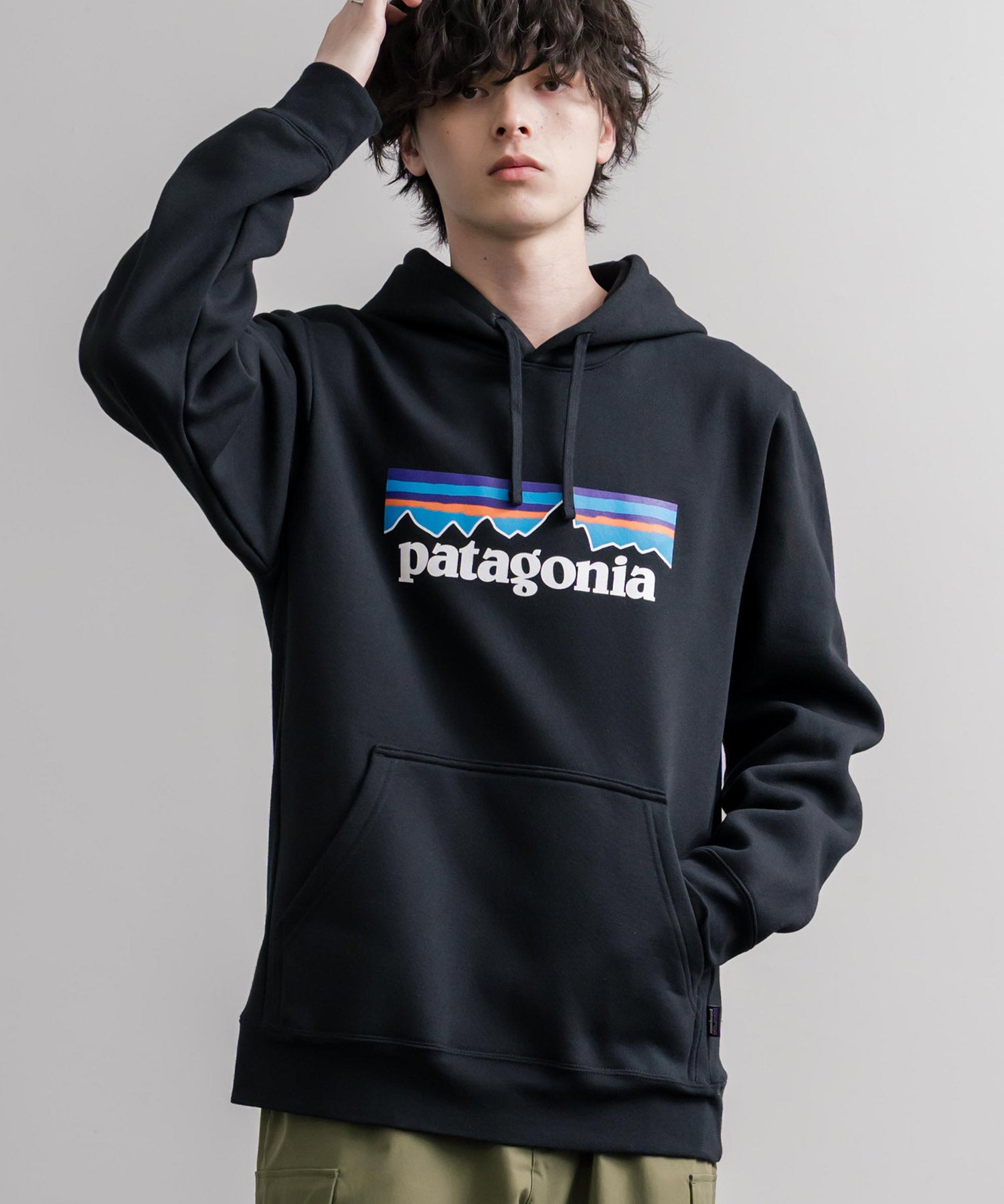 Patagonia パタゴニア M'S P-6 LOGO UPRISAL HOODY ロゴアップライザルフーディ/裏起毛長袖プルオーバーパーカー 16140