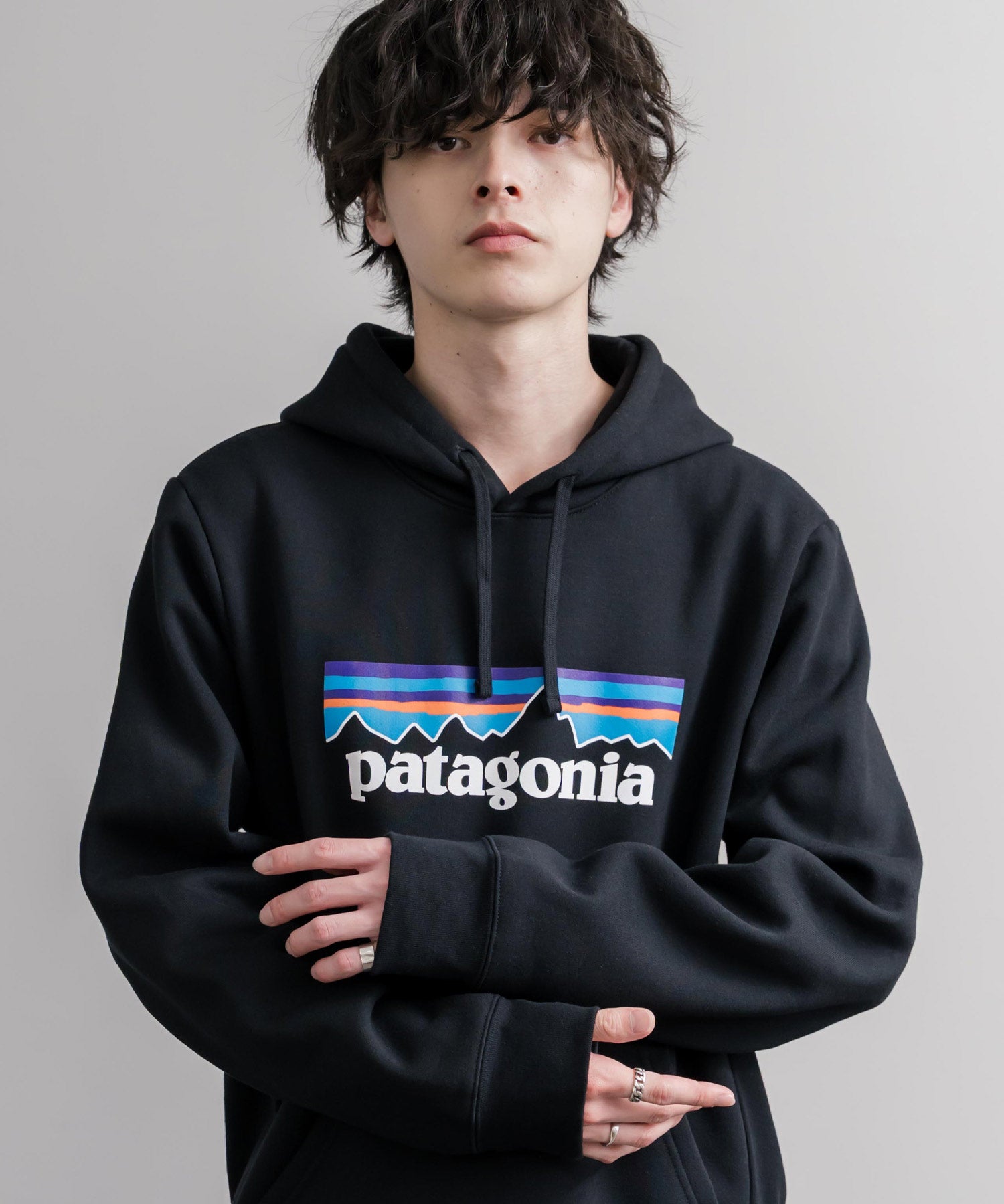 Patagonia パタゴニア M'S P-6 LOGO UPRISAL HOODY ロゴアップライザルフーディ/裏起毛長袖プルオーバーパーカー 16140