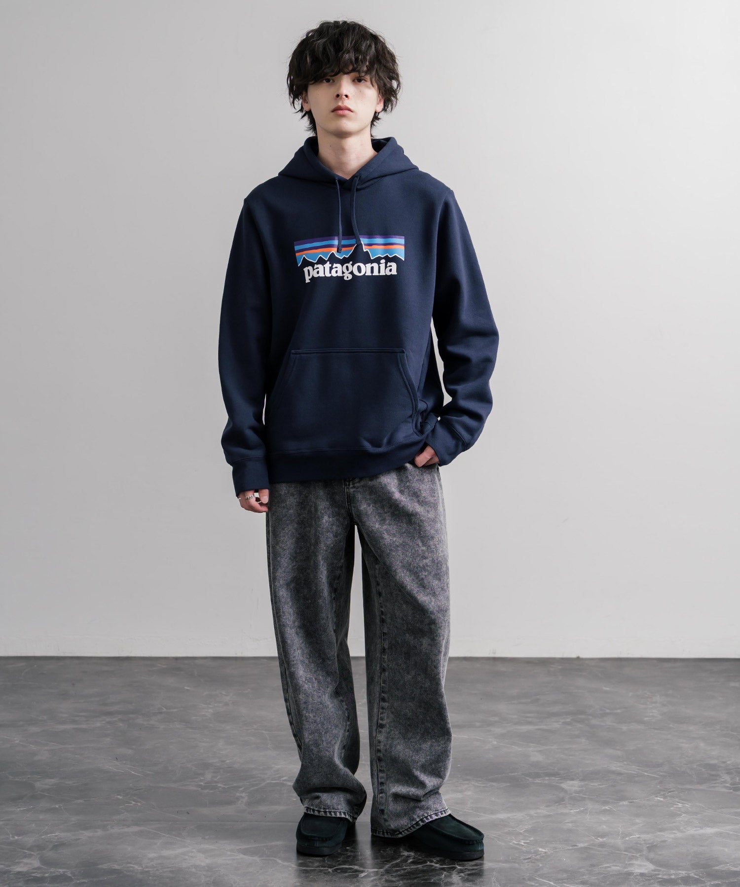 Patagonia パタゴニア M'S P-6 LOGO UPRISAL HOODY ロゴアップライザルフーディ/裏起毛長袖プルオーバーパーカー 16140