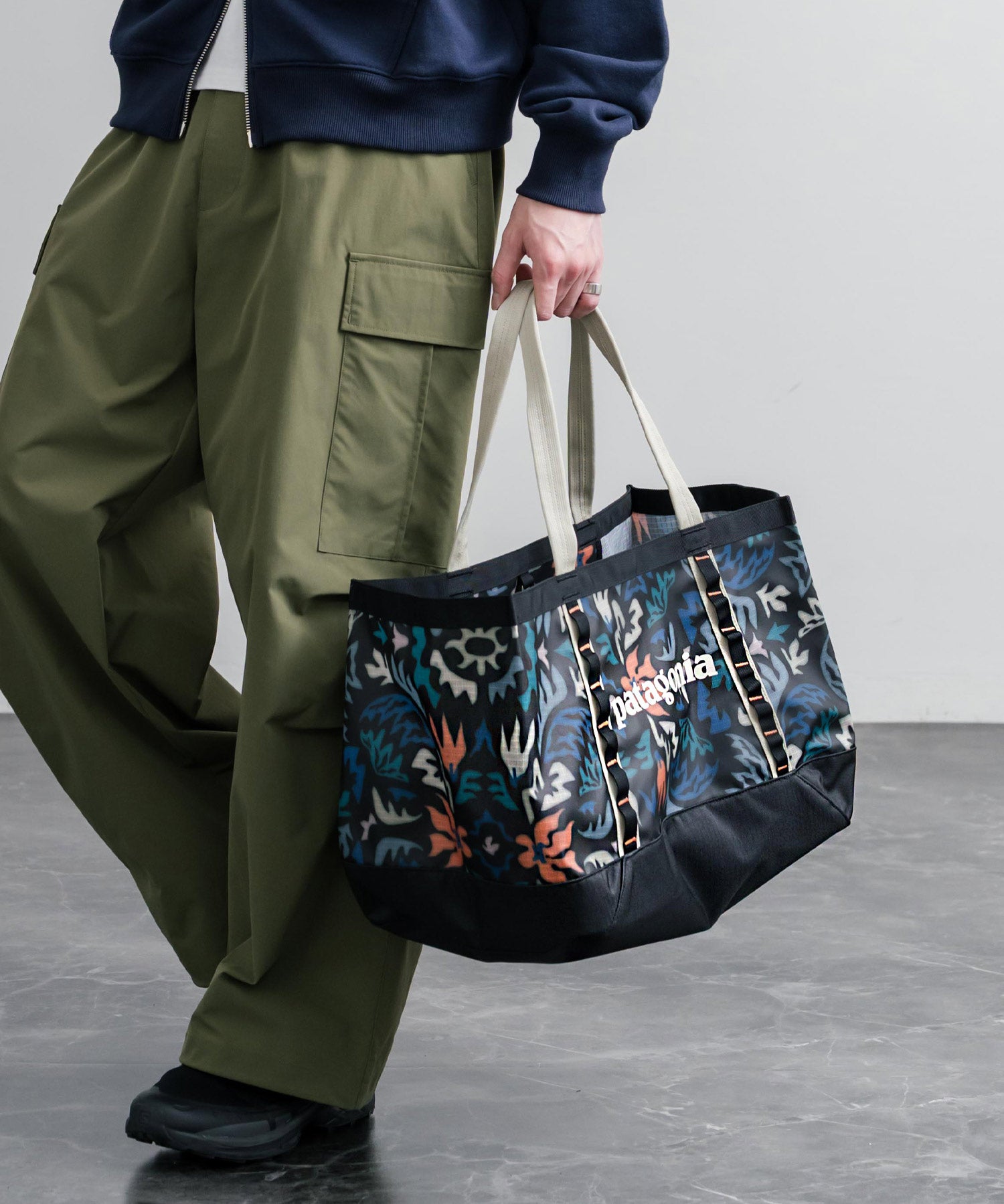 Patagonia パタゴニア BLACK HOLE TOTE 25L 大容量トートバッグ 無地/花柄 16146