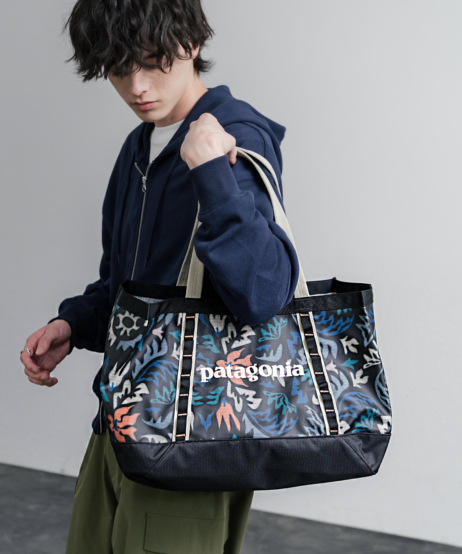 Patagonia パタゴニア BLACK HOLE TOTE 25L 大容量トートバッグ 無地/花柄 16146