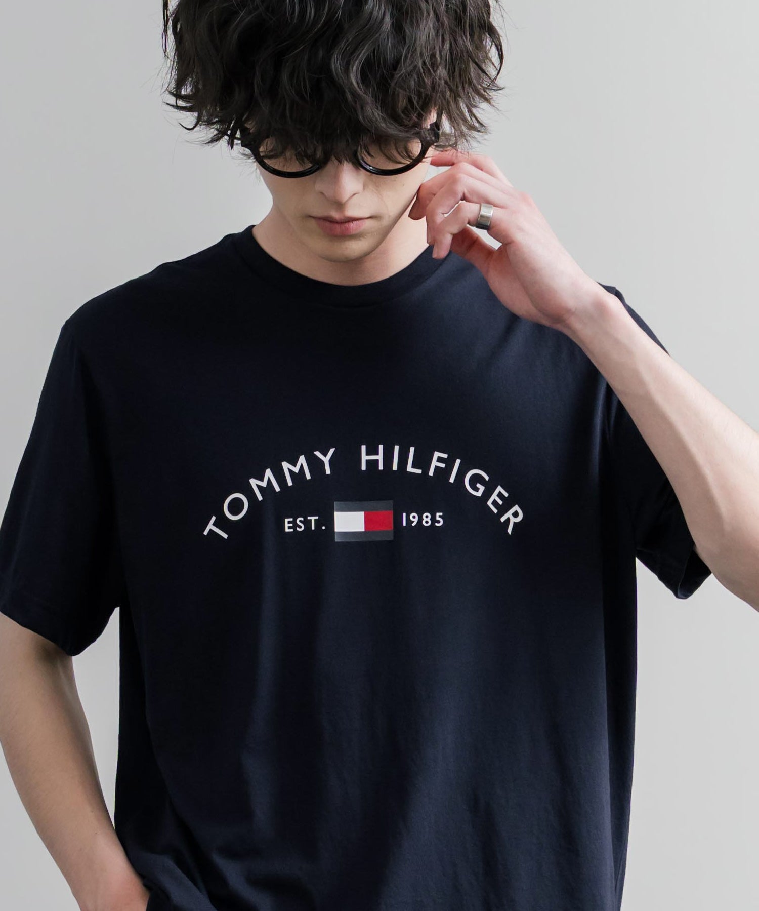 TOMMY HILFIGER アーチロゴプリント半袖Tシャツ 16156