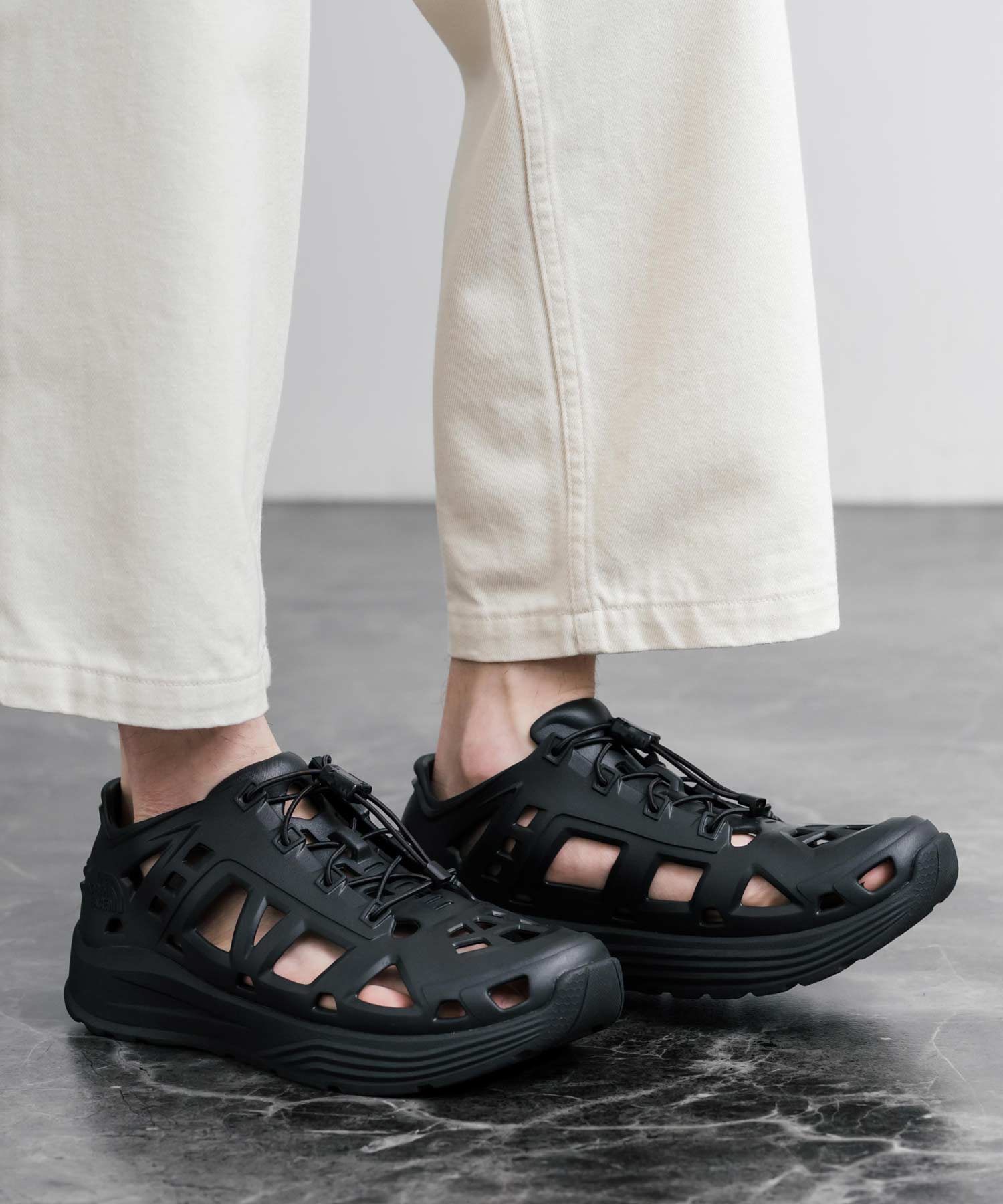 THE NORTH FACE WHITE LABEL RE-ACTIV SNEAKER スニーカースポーツ