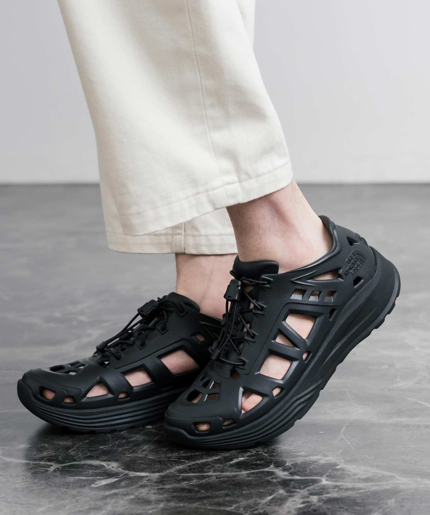 THE NORTH FACE WHITE LABEL RE-ACTIV SNEAKER スニーカースポーツサンダル 16165