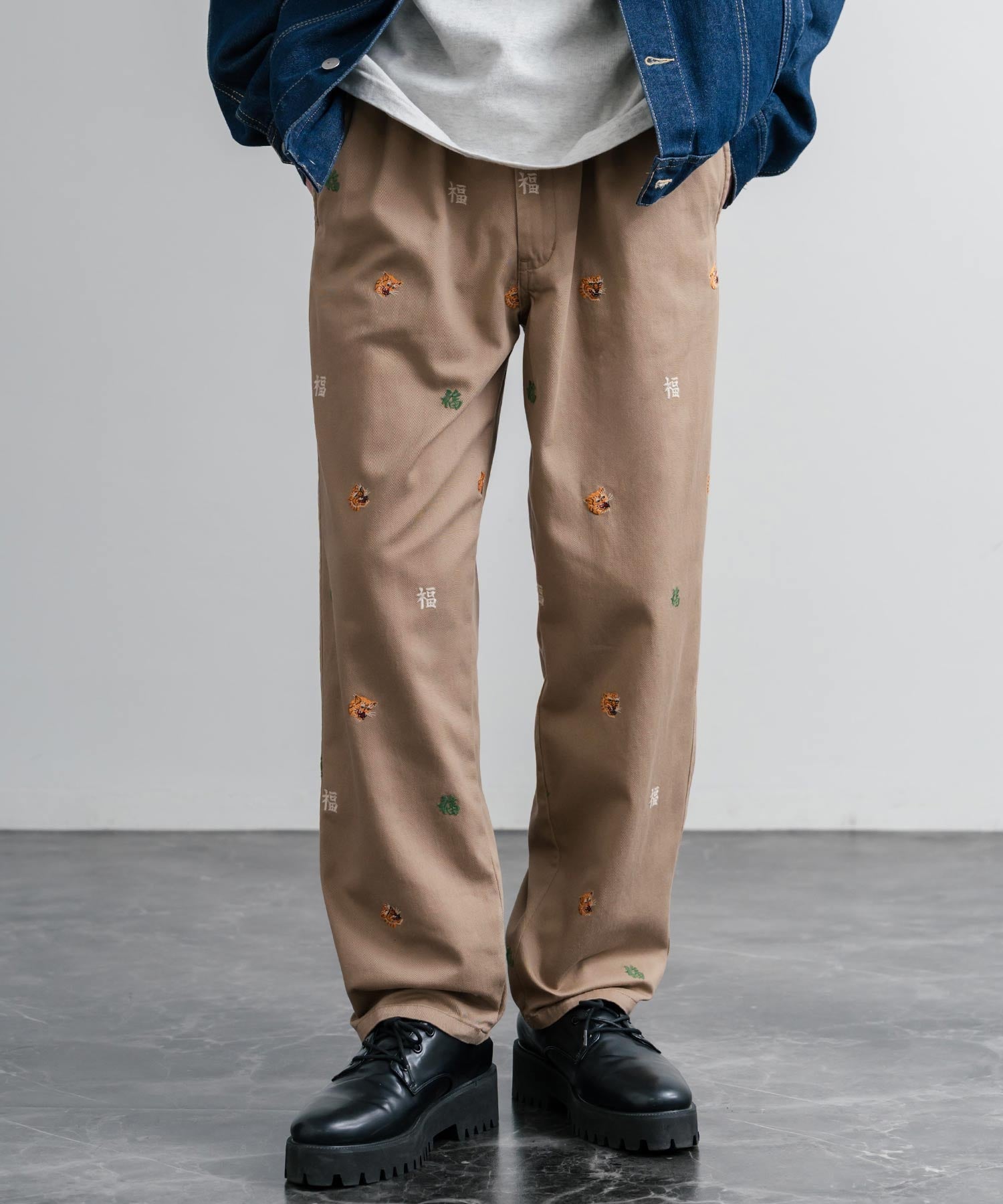 HOUSTON TWILL ALLOVER EMB EASY PANTS コットンツイル総柄刺繍イージーテーパードチノパンツ 16178