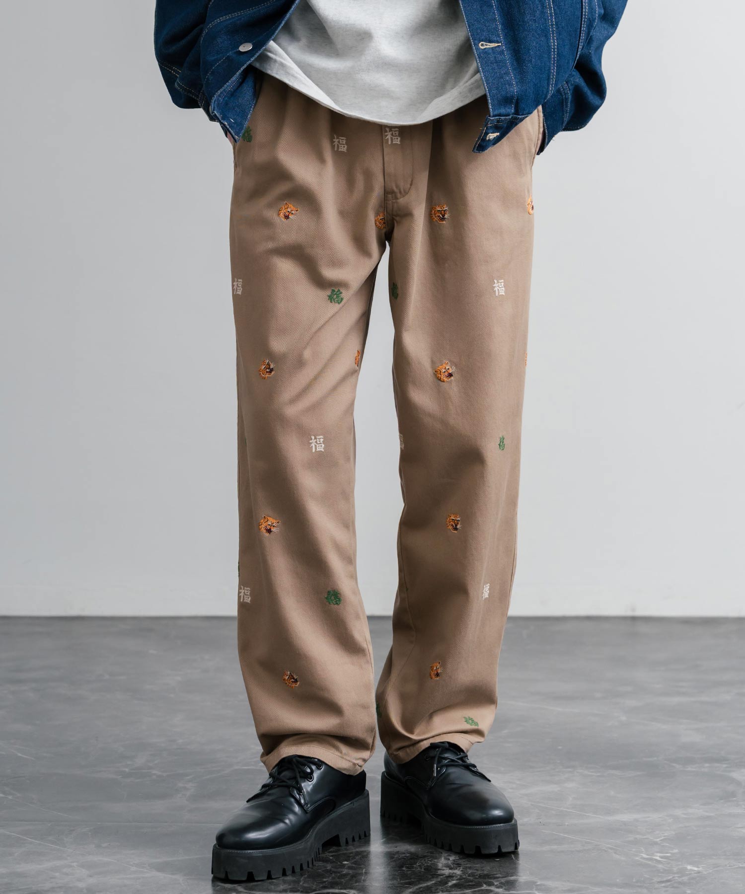 HOUSTON TWILL ALLOVER EMB EASY PANTS コットンツイル総柄刺繍イージーテーパードチノパンツ 16178