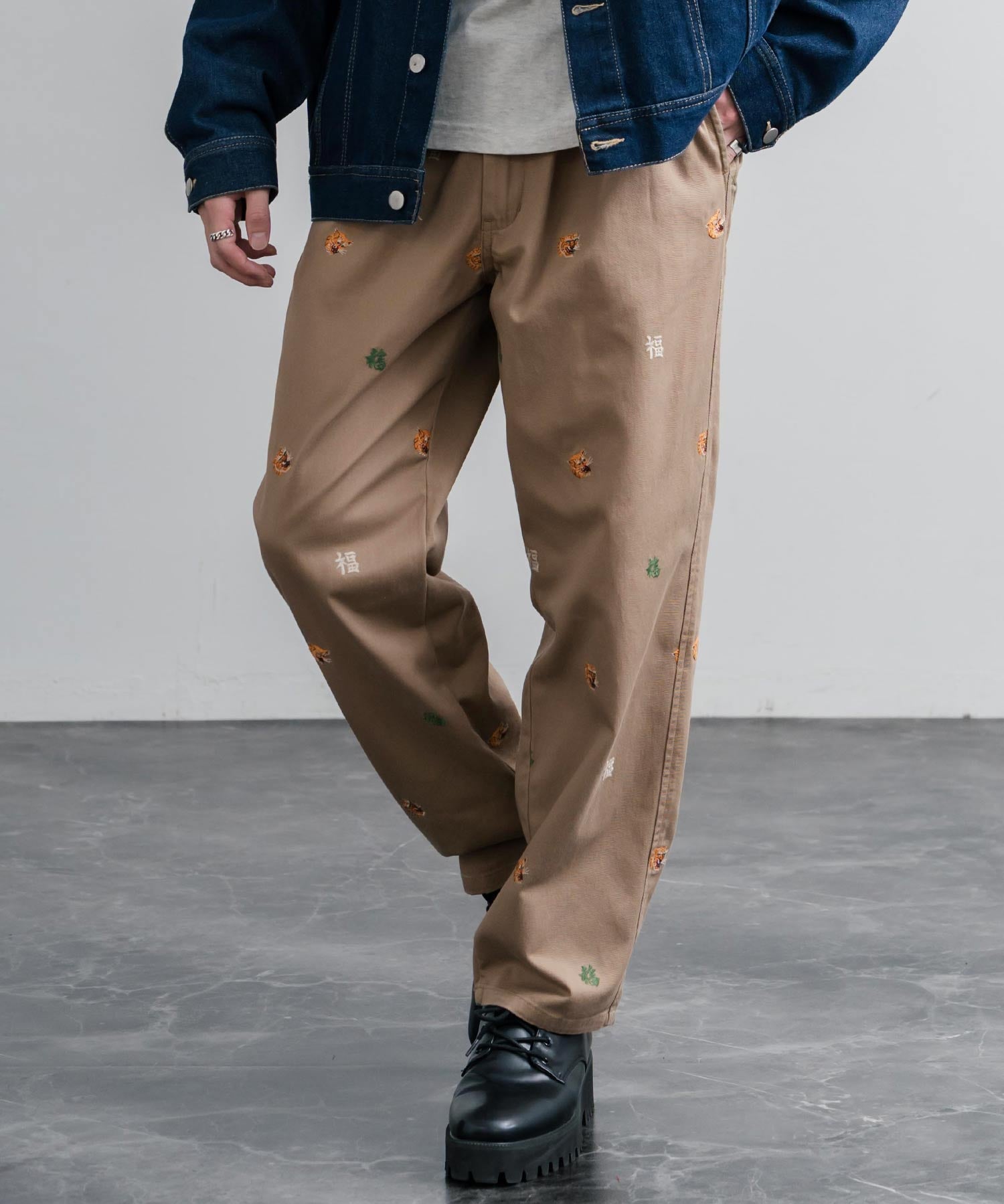 HOUSTON TWILL ALLOVER EMB EASY PANTS コットンツイル総柄刺繍イージーテーパードチノパンツ 16178