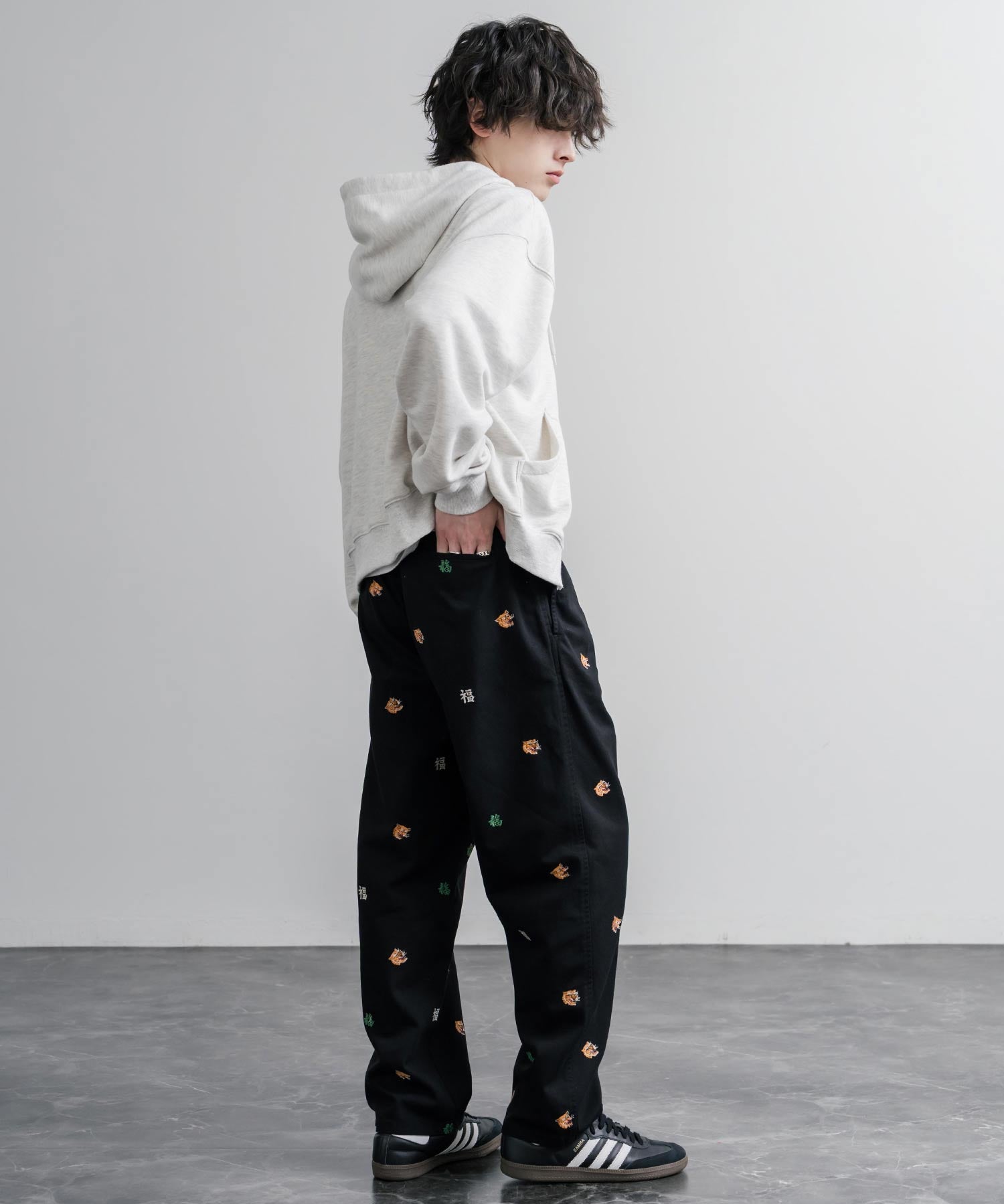 HOUSTON TWILL ALLOVER EMB EASY PANTS コットンツイル総柄刺繍イージーテーパードチノパンツ 16178