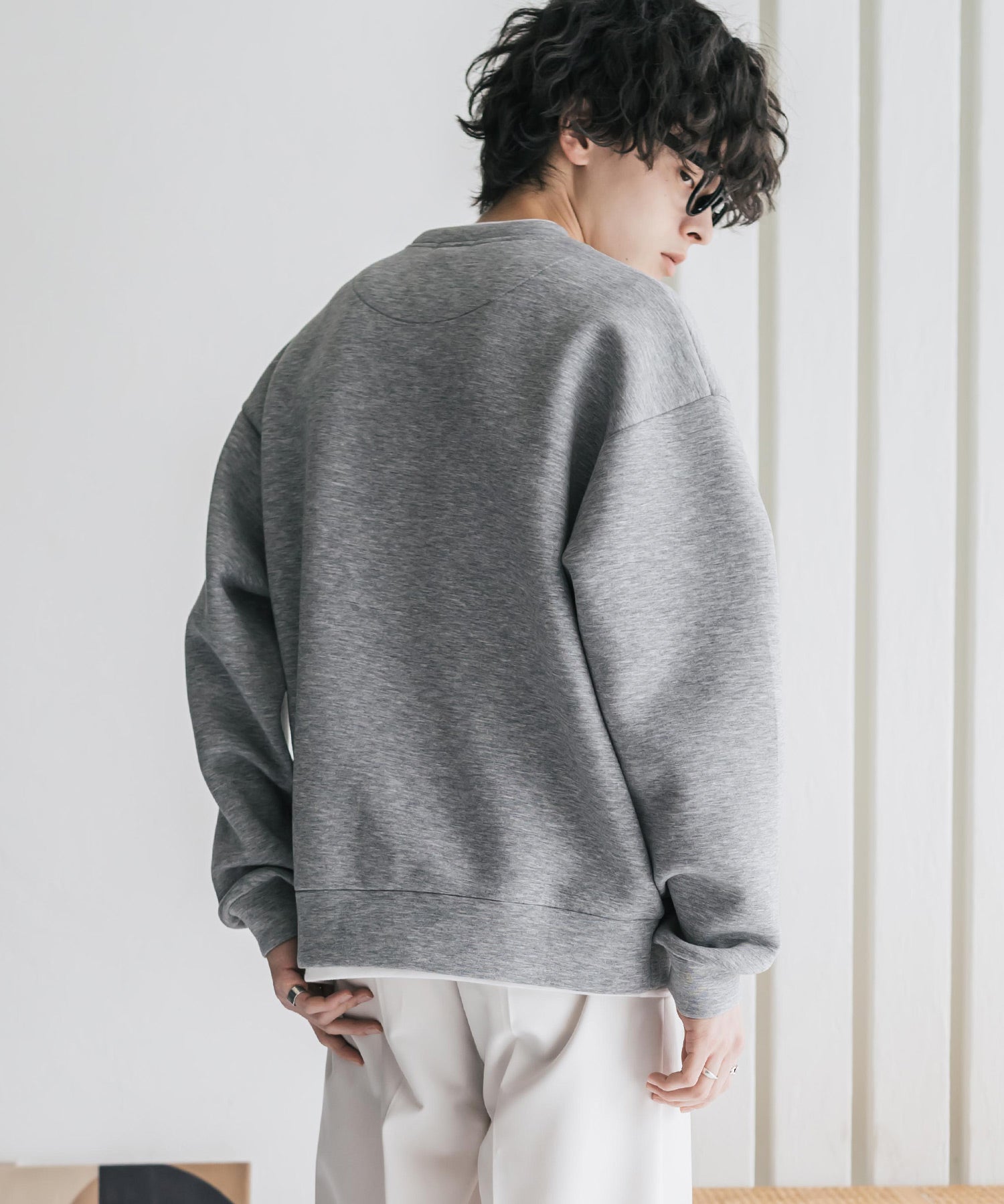 オーバーサイズダンボールニットフェイクレイヤードプルオーバートレーナー 16184
