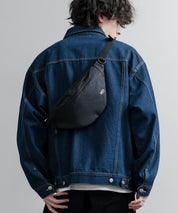MEI メイ STANDARD MOON SHOULDE ワンポイントロゴ刺繍三日月型ボディバッグ/ウエストポーチ/ショルダーバッグ 16190