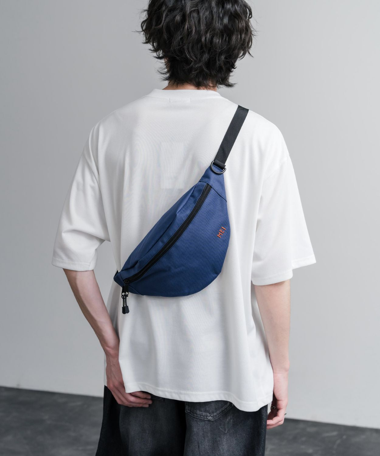 MEI メイ STANDARD MOON SHOULDE ワンポイントロゴ刺繍三日月型ボディバッグ/ウエストポーチ/ショルダーバッグ 16190