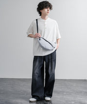 MEI メイ BOTTOM LINE SHOULDER ワンポイントロゴ刺繍三日月型ショルダーバッグ 16195
