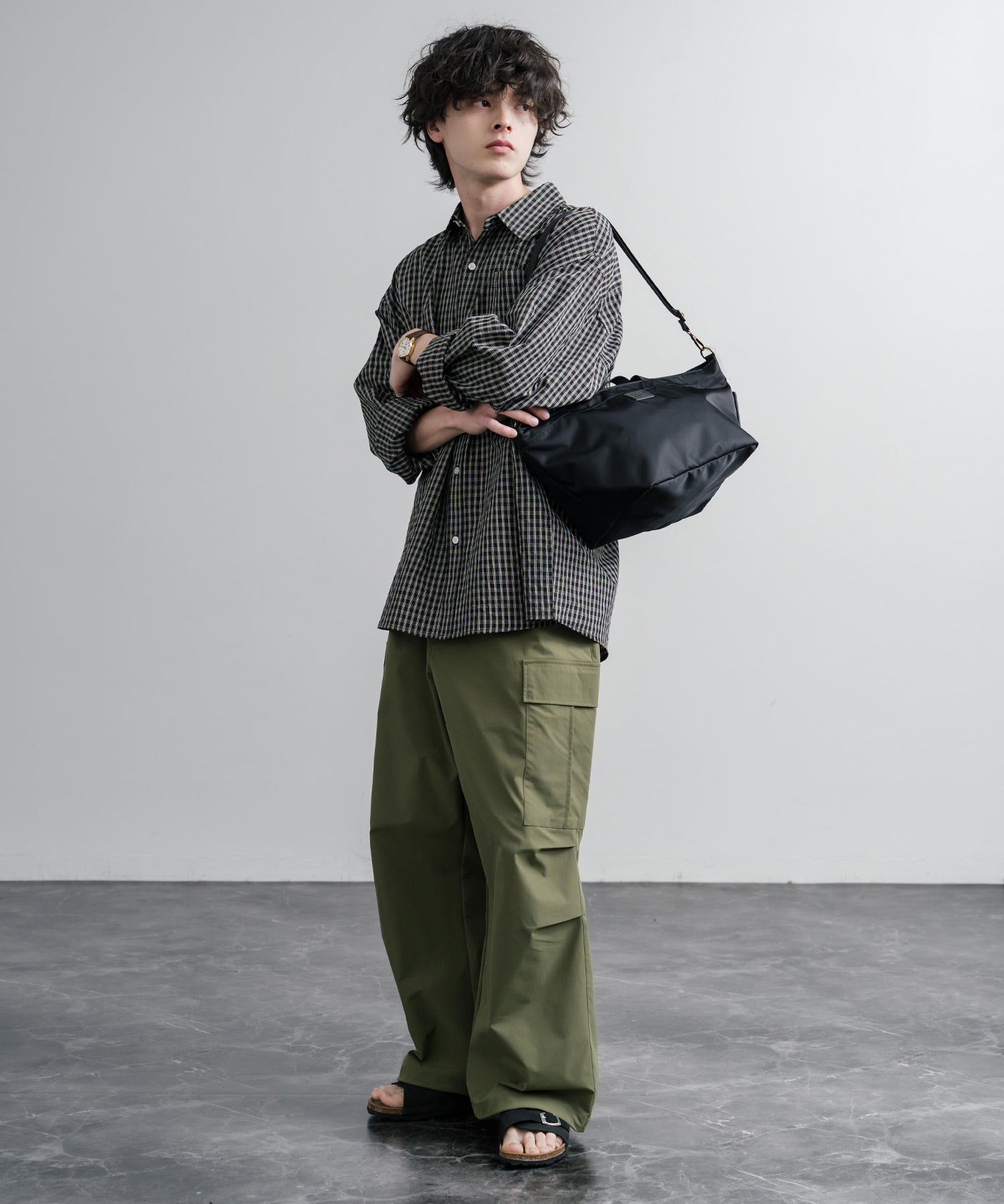 MEI TOTEBAG M ロゴプレート2WAYトートショルダーバッグ 16197