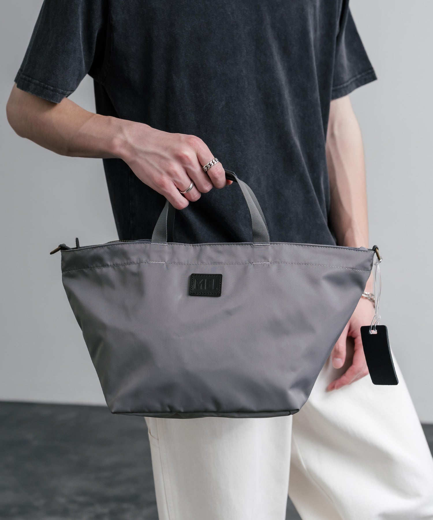 MEI TOTEBAG M ロゴプレート2WAYトートショルダーバッグ 16197