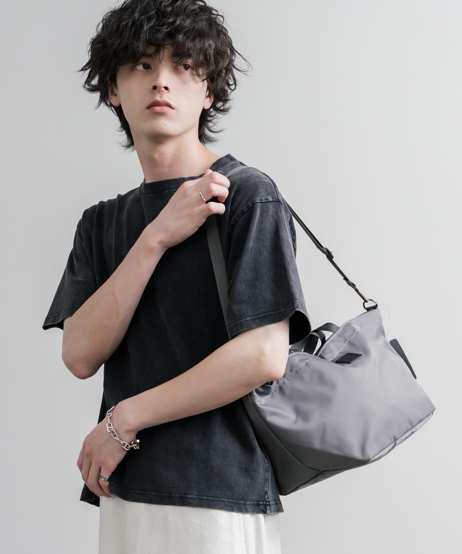 MEI TOTEBAG M ロゴプレート2WAYトートショルダーバッグ 16197