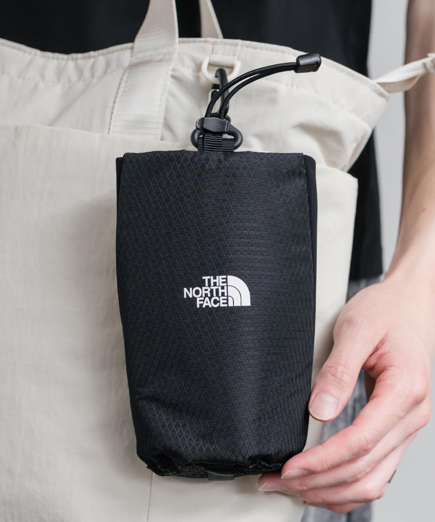THE NORTH FACE ザ・ノースフェイス MT LITE BOTTLE POUCH ワンポイントロゴ入りペットボトルホルダー　16211