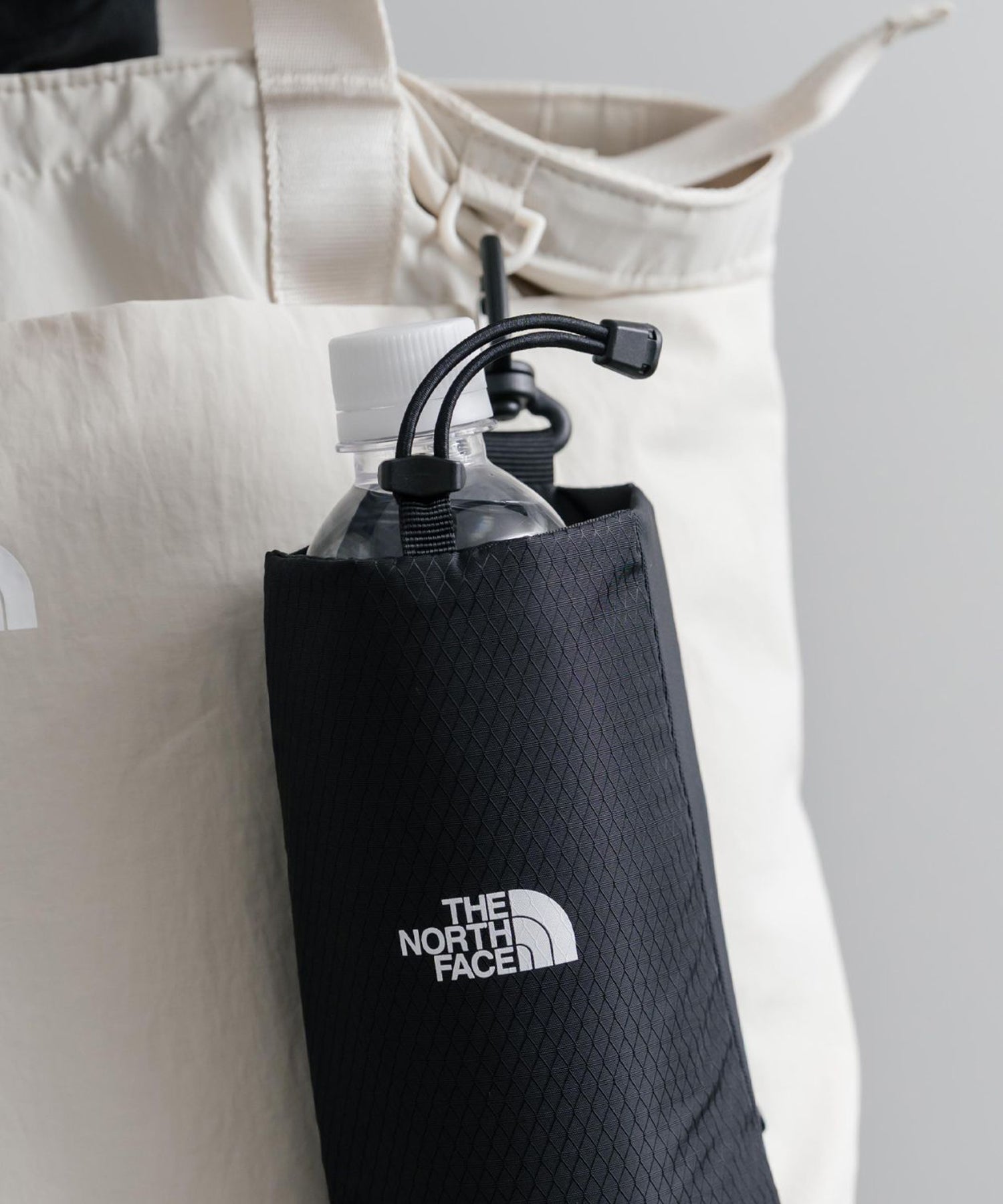 THE NORTH FACE ザ・ノースフェイス MT LITE BOTTLE POUCH ワンポイントロゴ入りペットボトルホルダー　16211