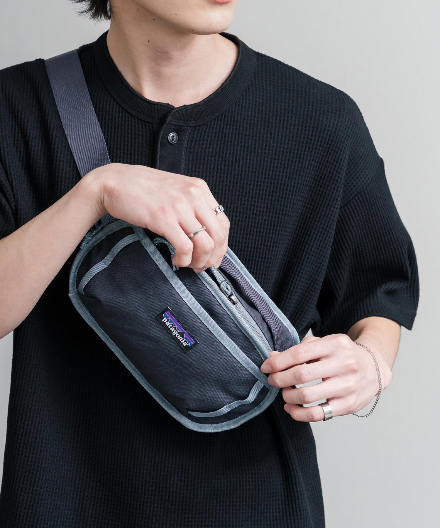 Patagonia FIELDSMITH HIP PACK ワンポイントロゴウエストポーチボディショルダー2WAYバッグ 16215
