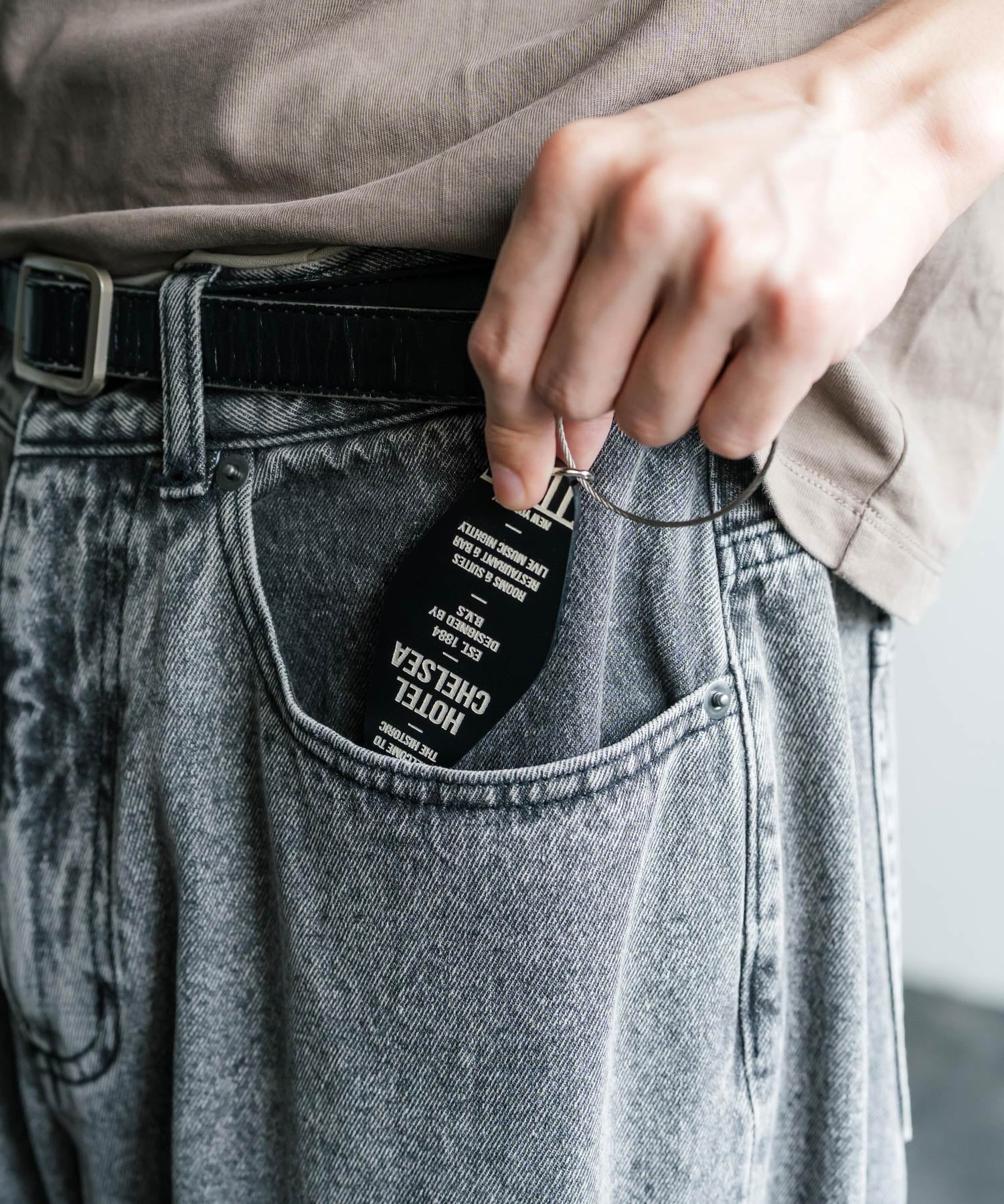 Butler Verner Sails 日本製 CHECK IN KEY TAG ワイヤーリングアクリルキーホルダー JA-3088 16239