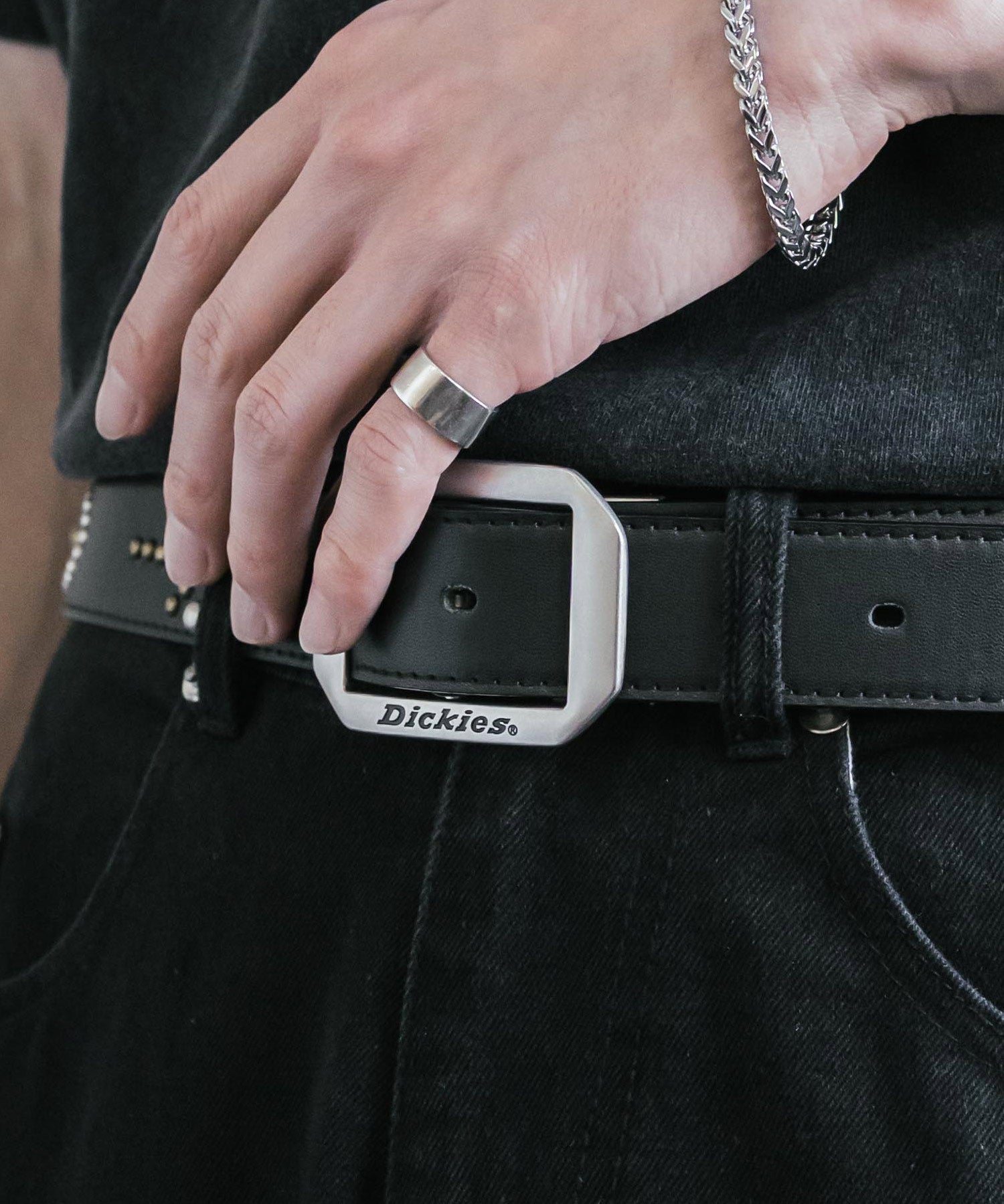 Dickies ディッキーズ サイズ調整可能 35mm PUレザースクエアバックルスタッズベルト 16244