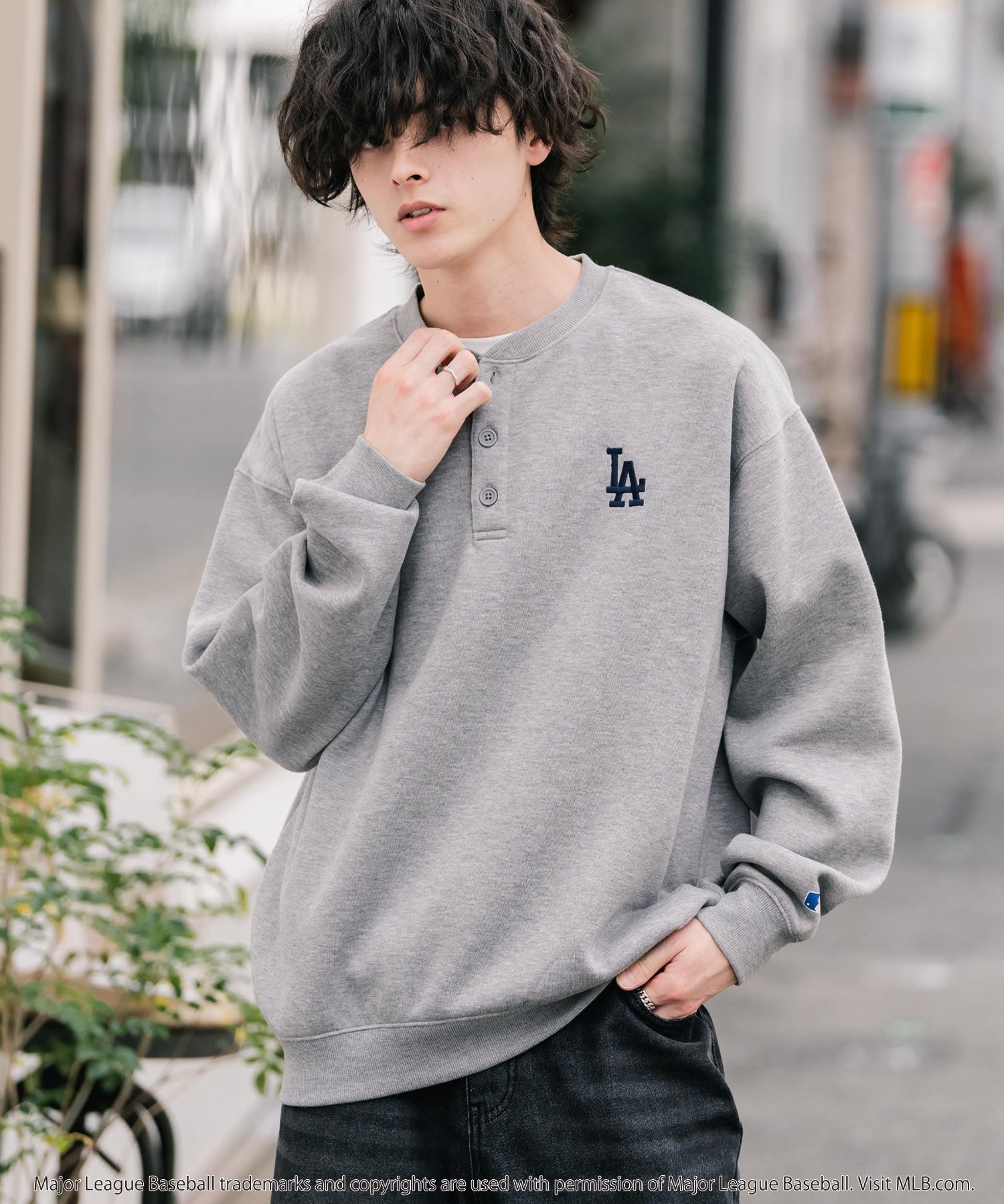 MLB メジャーリーグベースボール NYY LAD SD 別注 オーバーサイズ裏起毛ヘンリーネックスウェット/ワンポイントロゴ刺繍ハーフボタントレーナー 16320
