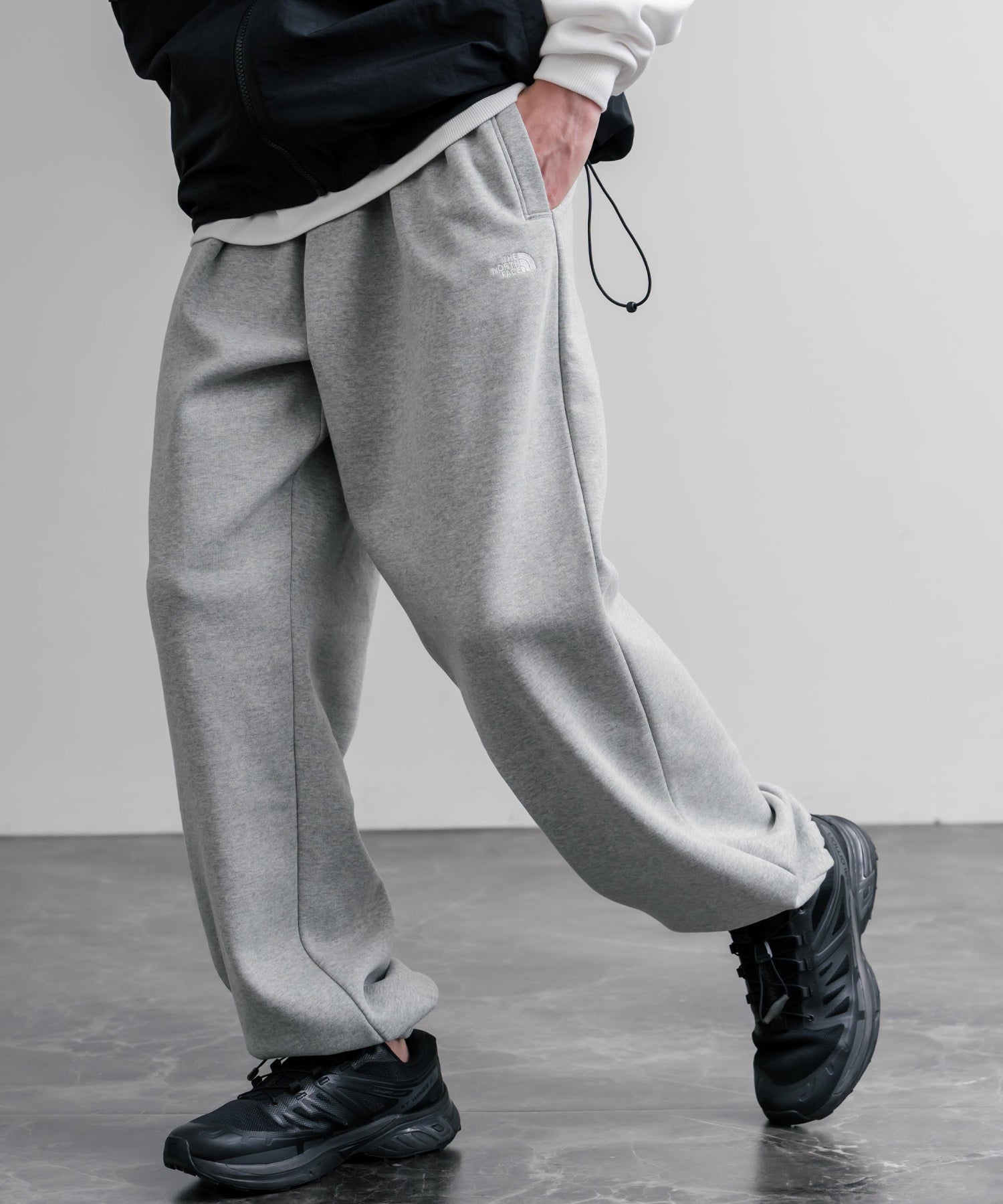 THE NORTH FACE M ESS SD RLX PANTS ノースフェイス 裏起毛ワンポイントロゴ刺繍スウェットワイドイージージョガーパンツ 16368