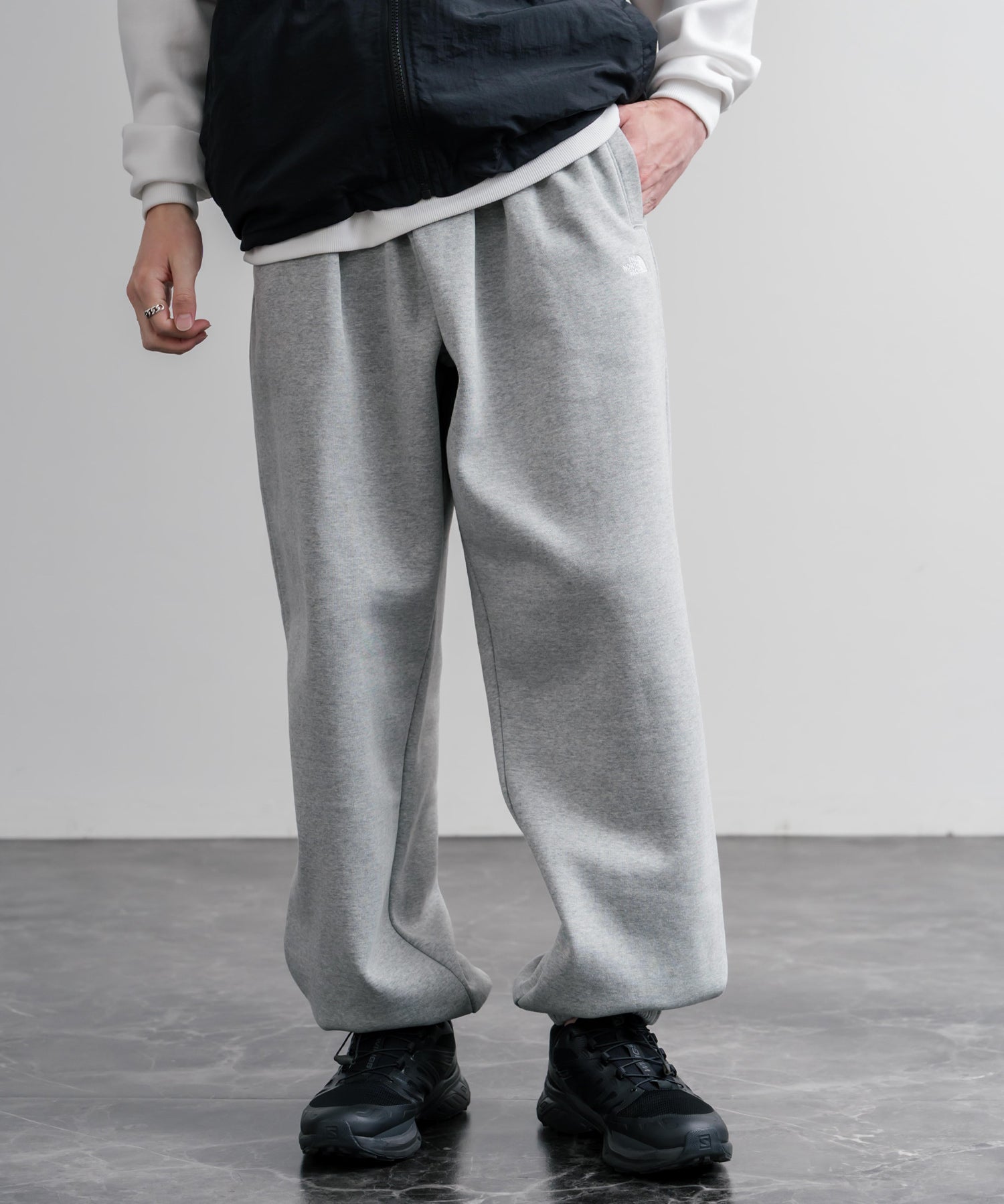 THE NORTH FACE M ESS SD RLX PANTS ノースフェイス 裏起毛ワンポイントロゴ刺繍スウェットワイドイージージョガーパンツ 16368