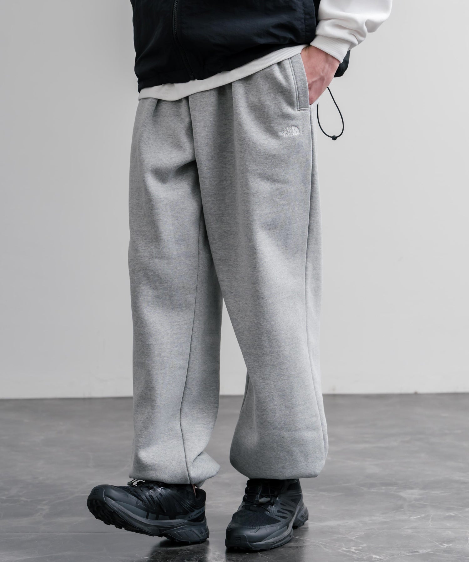 THE NORTH FACE M ESS SD RLX PANTS ノースフェイス 裏起毛ワンポイントロゴ刺繍スウェットワイドイージージョガーパンツ 16368