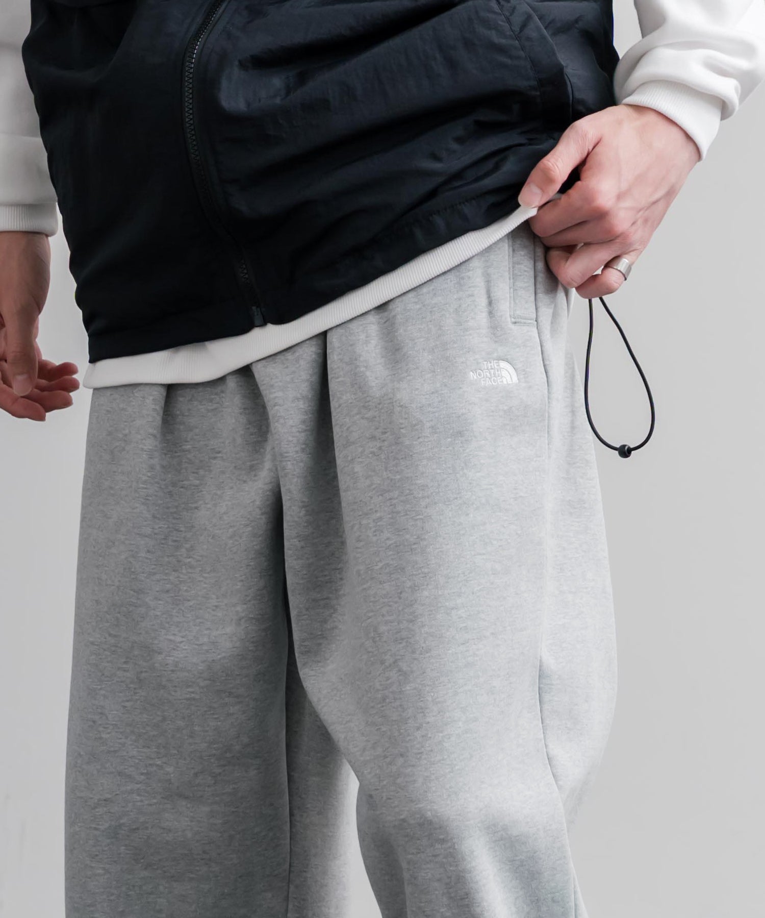 THE NORTH FACE M ESS SD RLX PANTS ノースフェイス 裏起毛ワンポイントロゴ刺繍スウェットワイドイージージョガーパンツ 16368