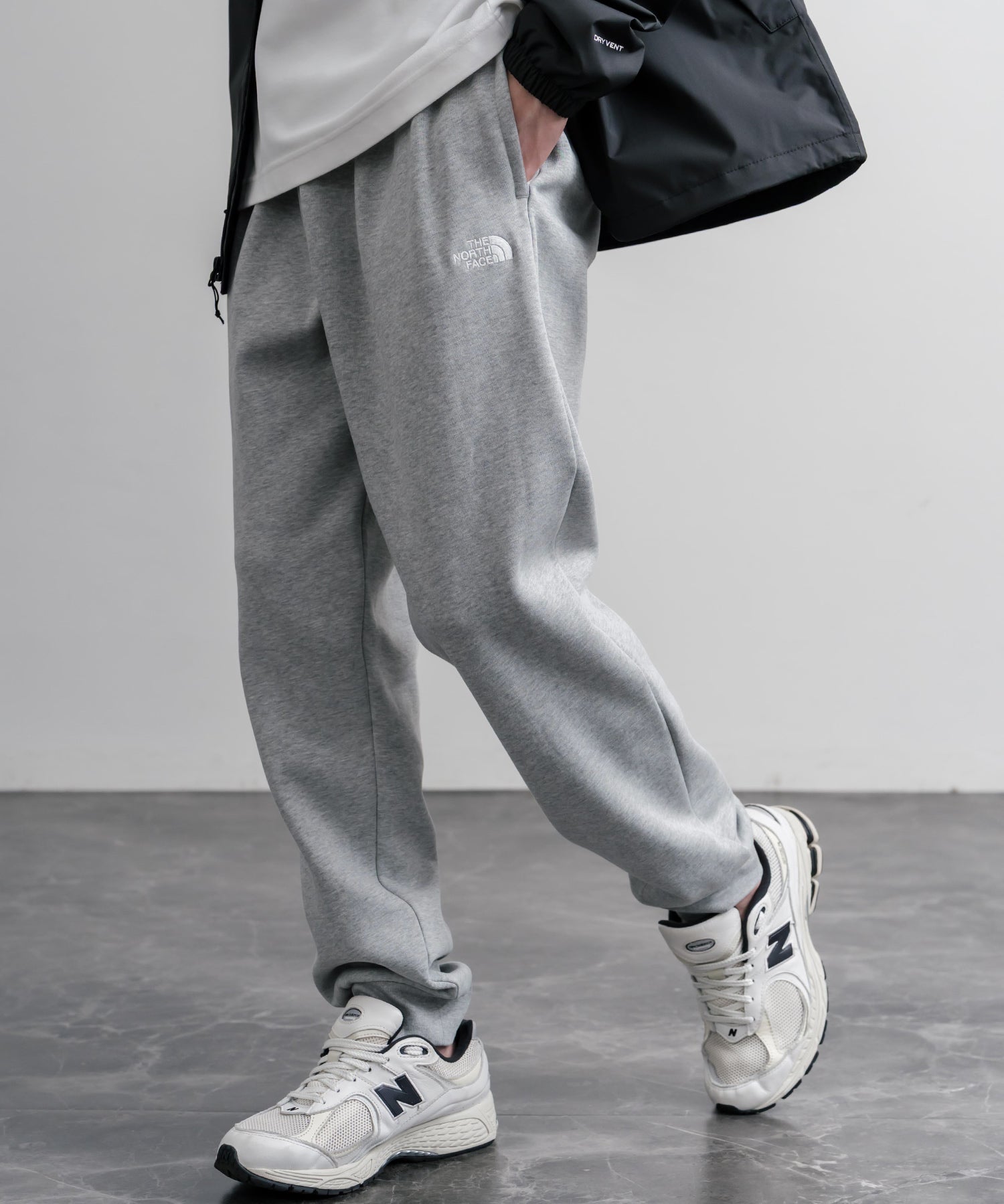 THE NORTH FACE M EVO SD REG JOGGER ノースフェイス 裏起毛ワンポイントロゴ刺繍スウェットイージージョガーパンツ 16369