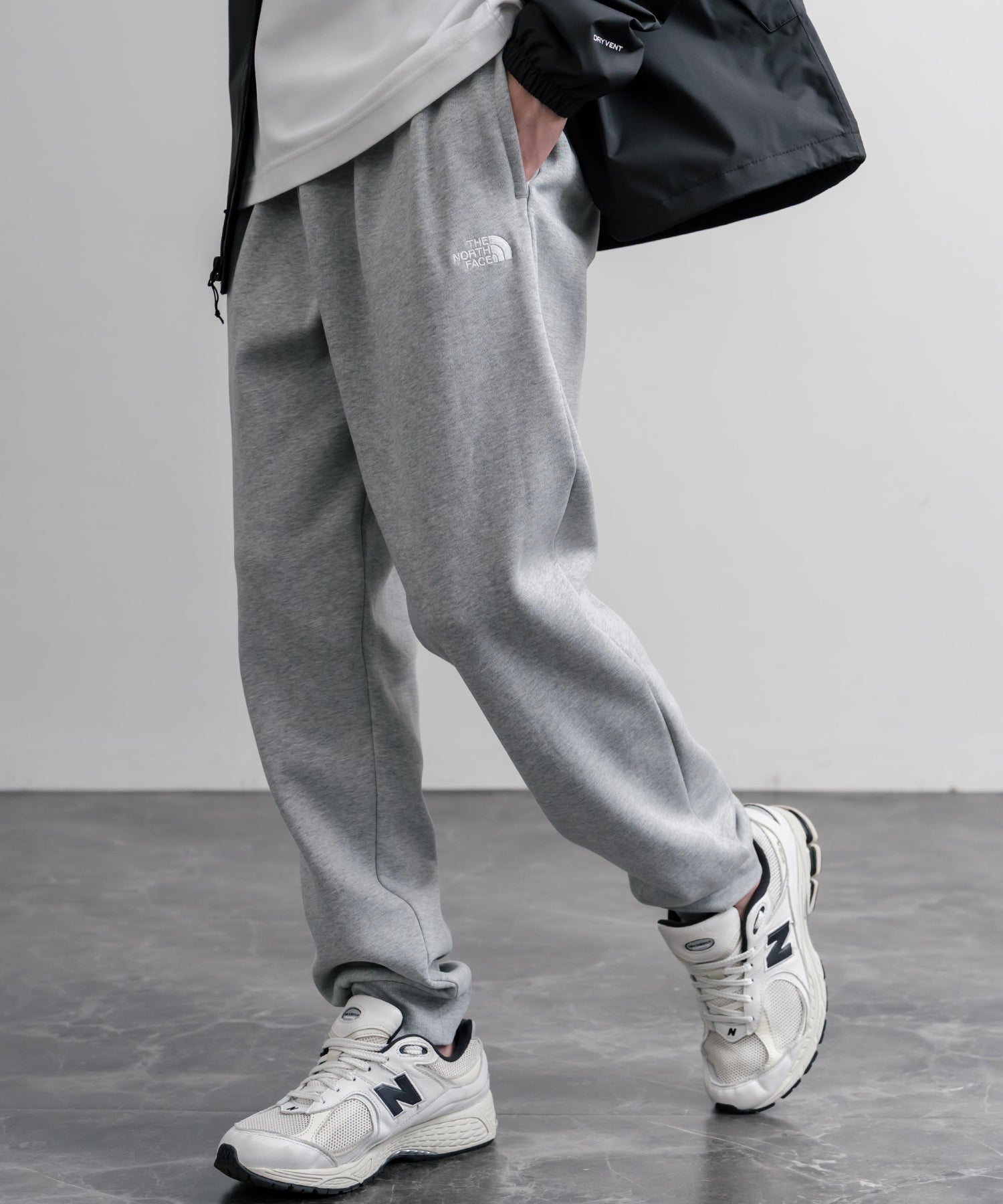 THE NORTH FACE M EVO SD REG JOGGER ノースフェイス 裏起毛ワンポイントロゴ刺繍スウェットイージージョガーパンツ 16369