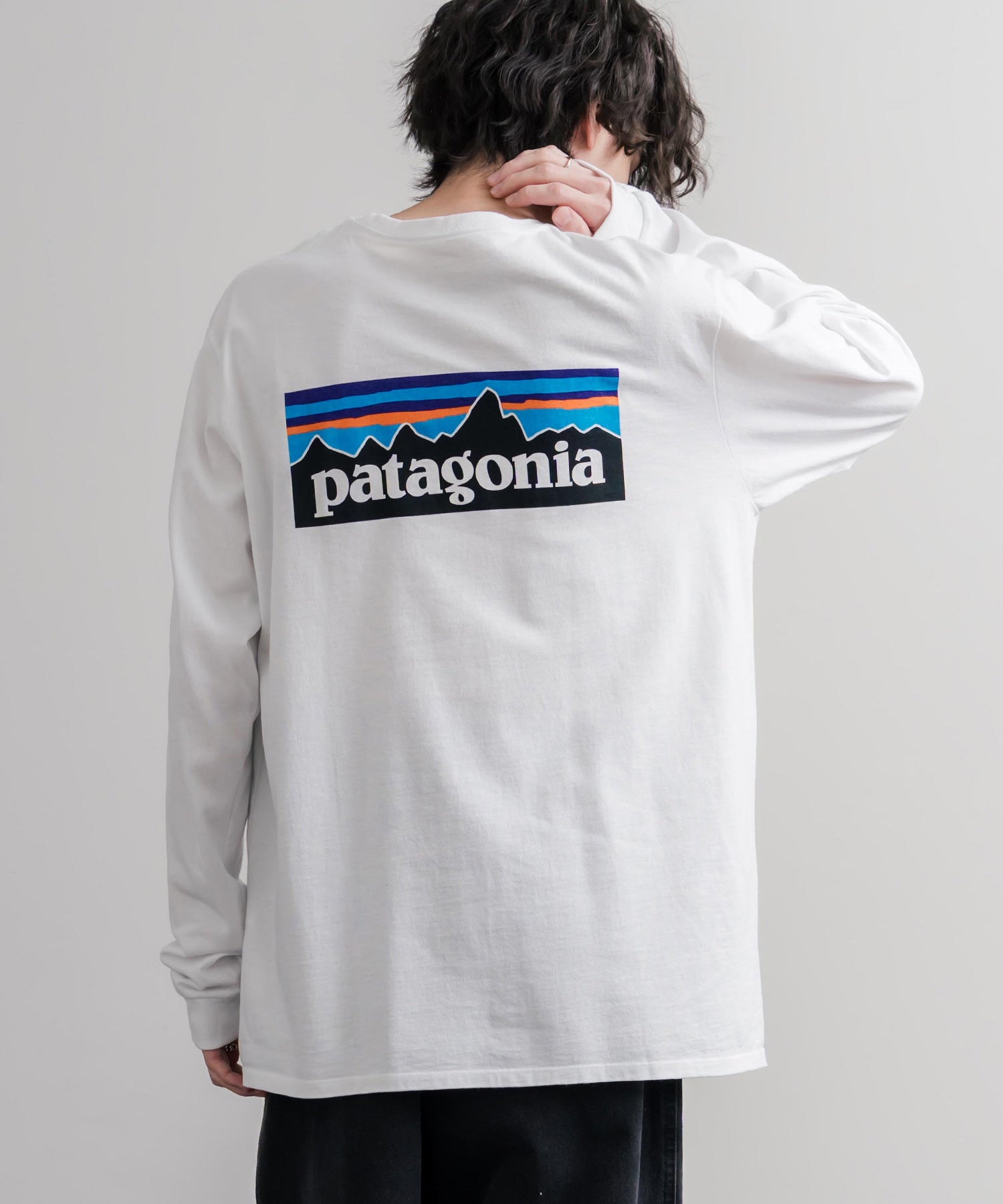 バックプリント長袖Tシャツ 16381