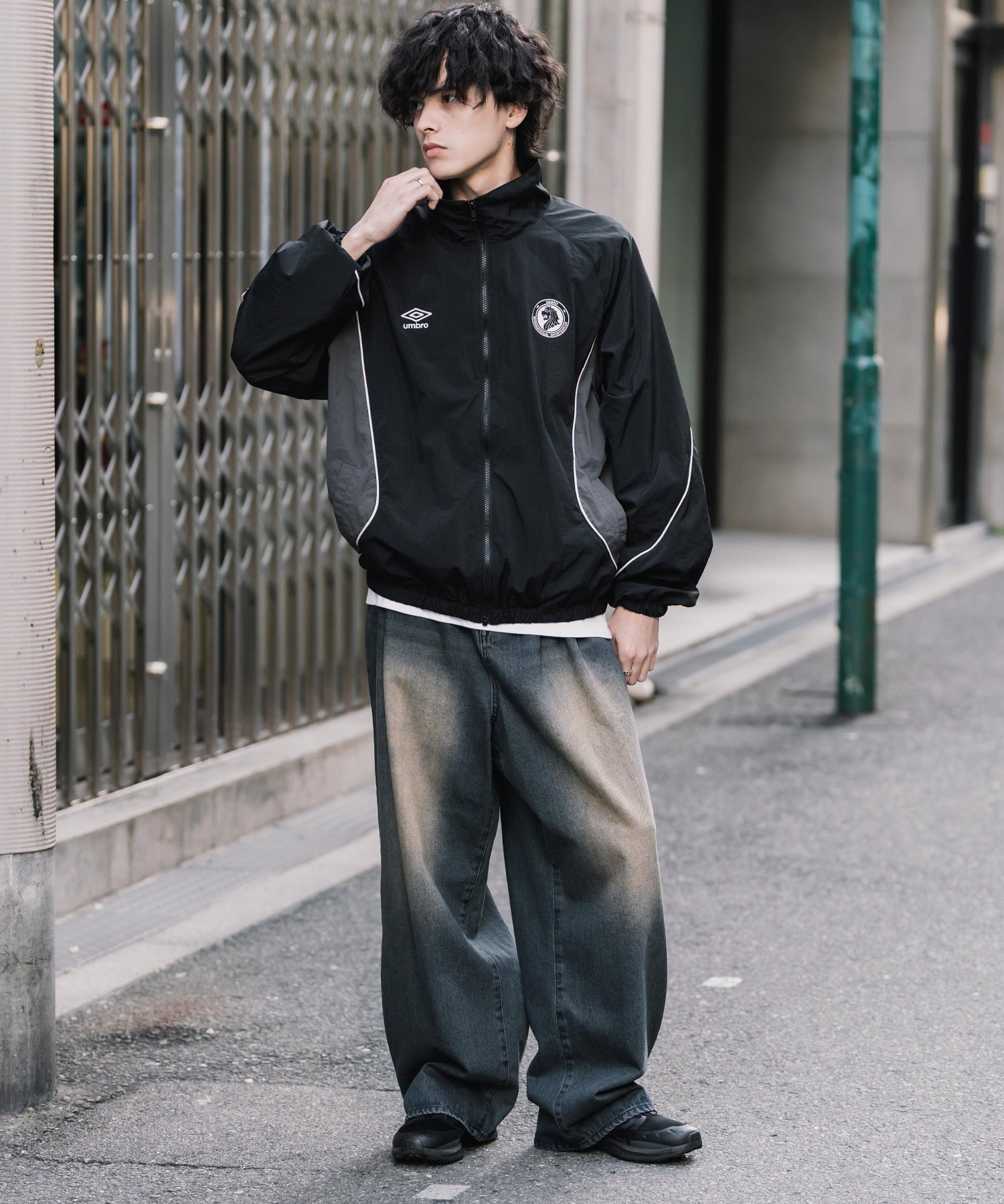 UMBRO アンブロ オーバーサイズパイピングナイロンジャケット/バックプリントトラックジャケット 16393【セットアップ可能】