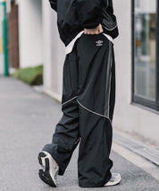 UMBRO アンブロ 裾スピンドルパイピングナイロンイージーパンツ/ワイドトラックパンツ 16394【セットアップ可能】