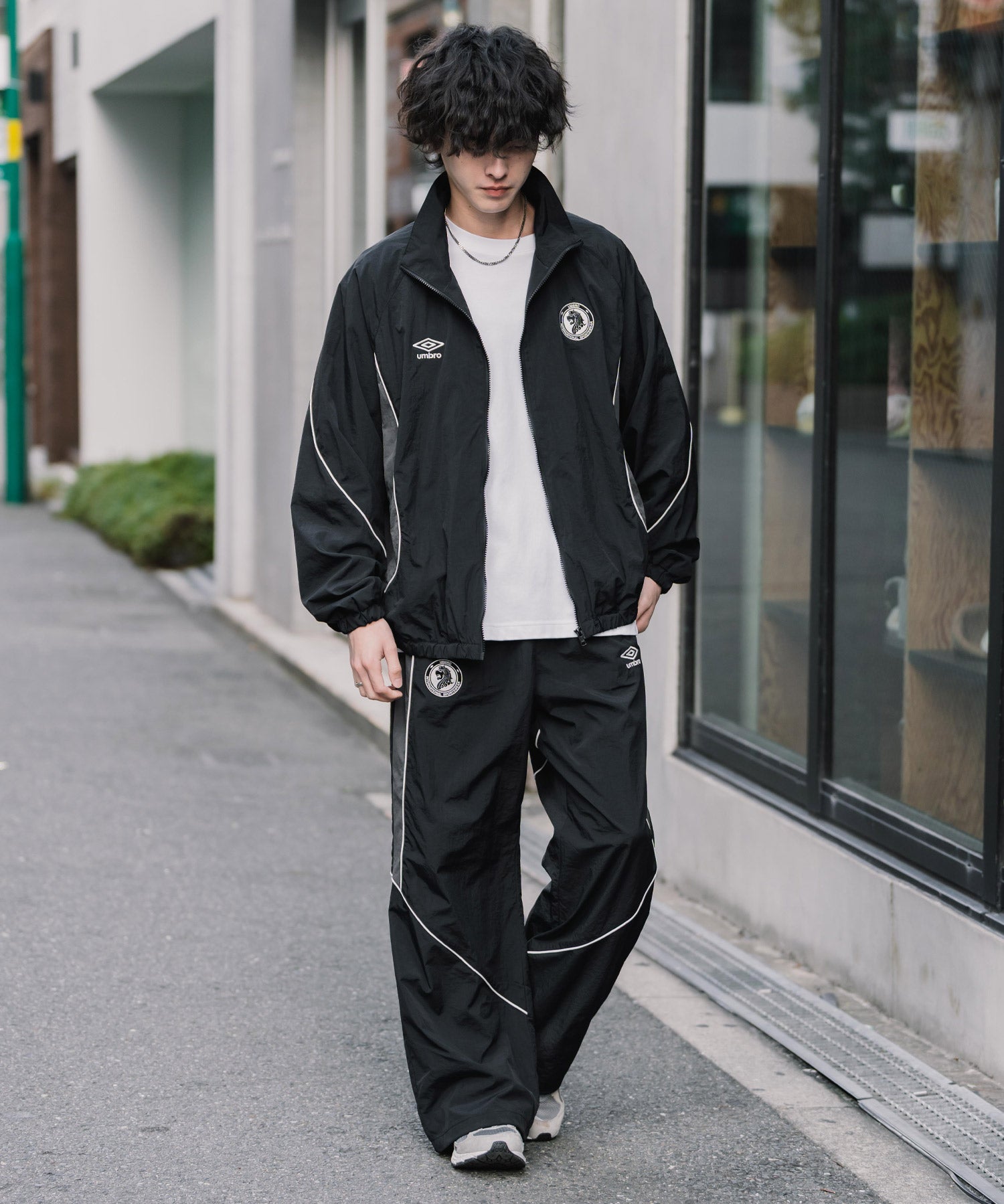 UMBRO アンブロ 裾スピンドルパイピングナイロンイージーパンツ/ワイドトラックパンツ 16394【セットアップ可能】