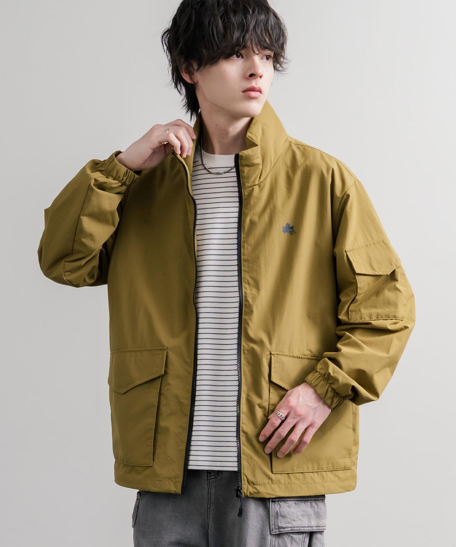 LOGOS ロゴス オーバーサイズ撥水裏タフタワンポイントロゴスタンドネックナイロンブルゾン 16451