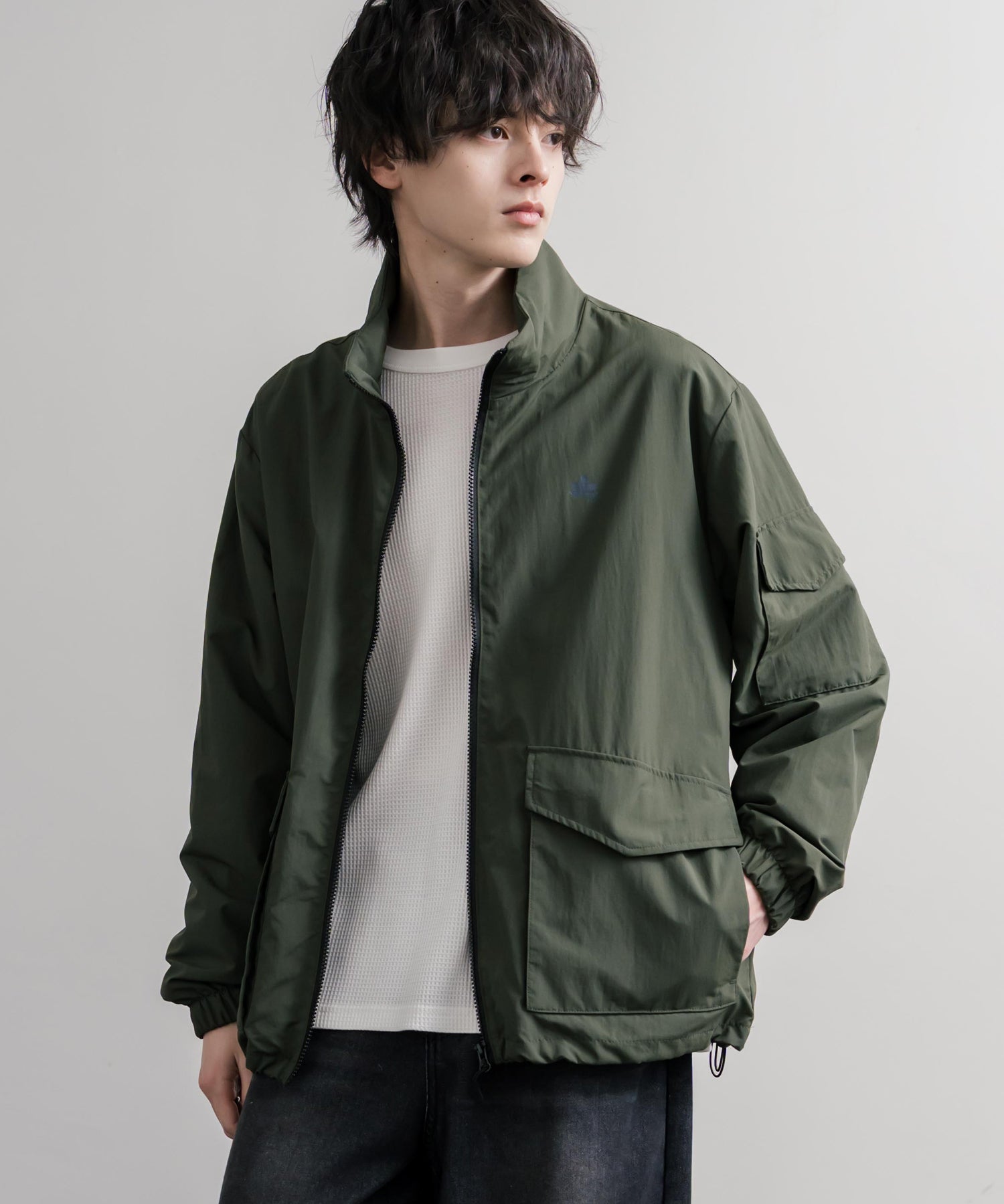 LOGOS ロゴス オーバーサイズ撥水裏タフタワンポイントロゴスタンドネックナイロンブルゾン 16451