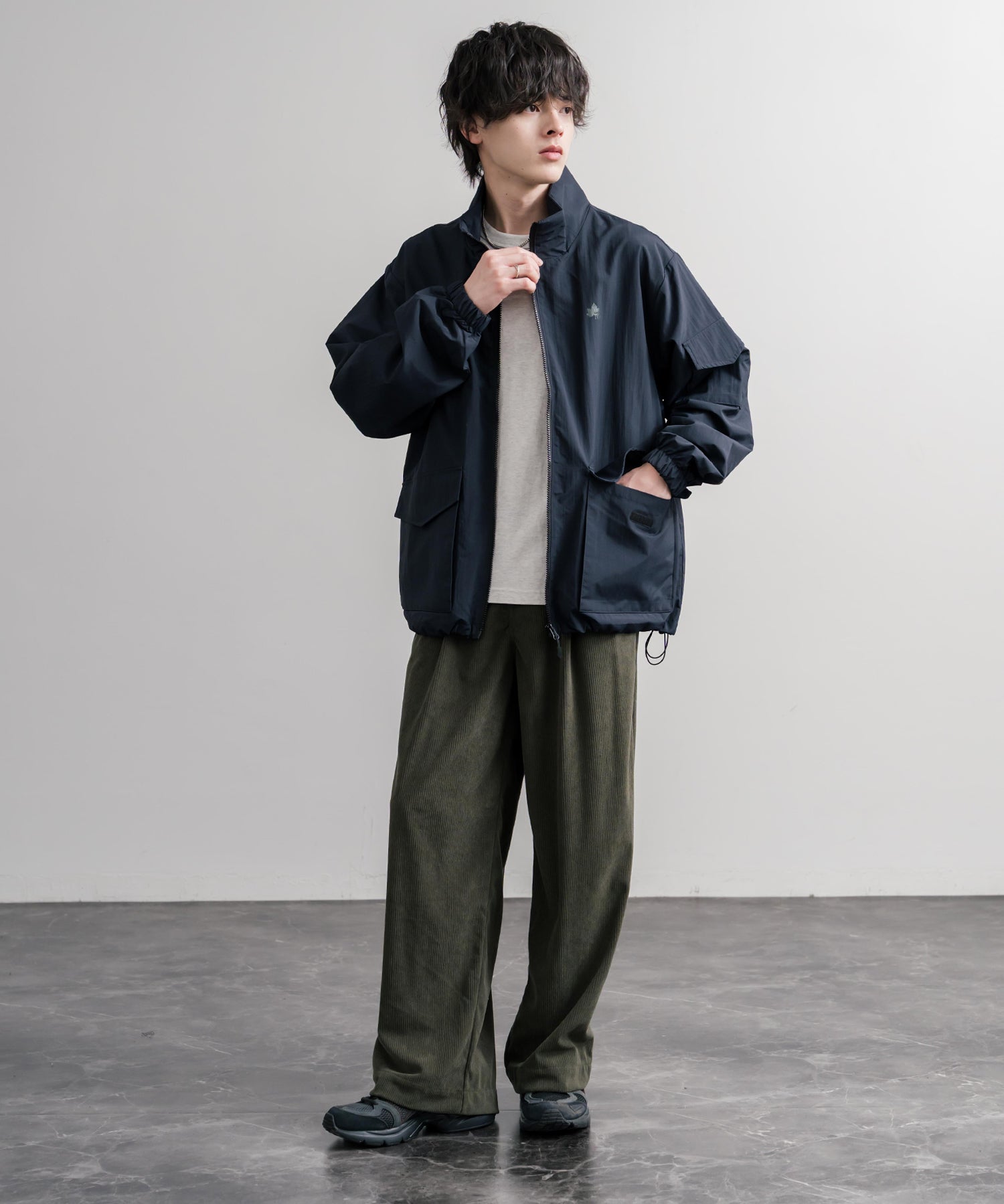 LOGOS ロゴス オーバーサイズ撥水裏タフタワンポイントロゴスタンドネックナイロンブルゾン 16451