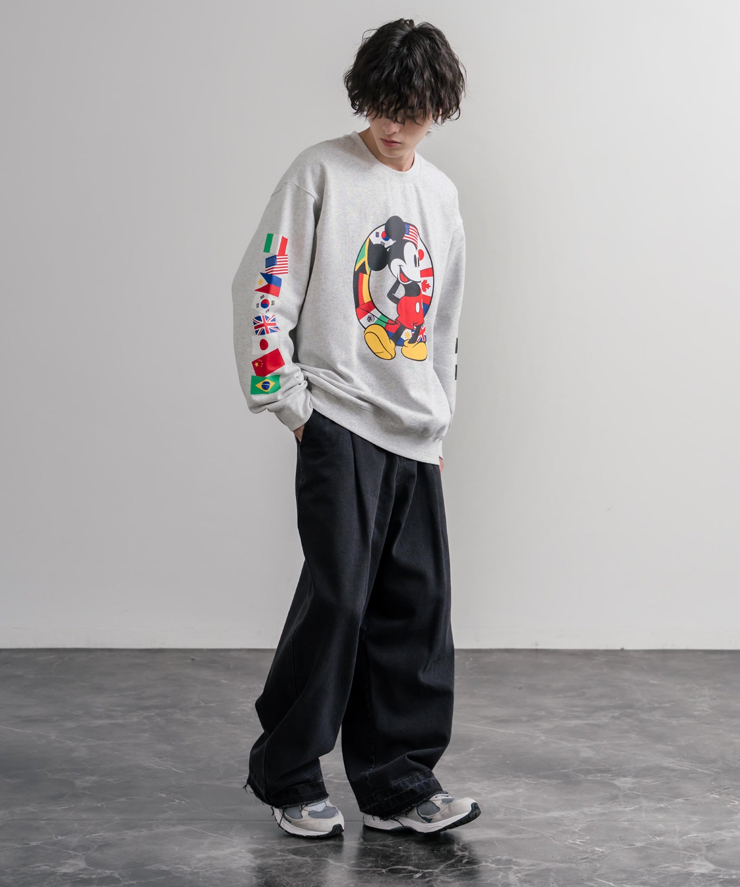 HUF ハフ オーバーサイズ裏起毛アソートプリント刺繍クルーネック長袖トレーナー 16462
