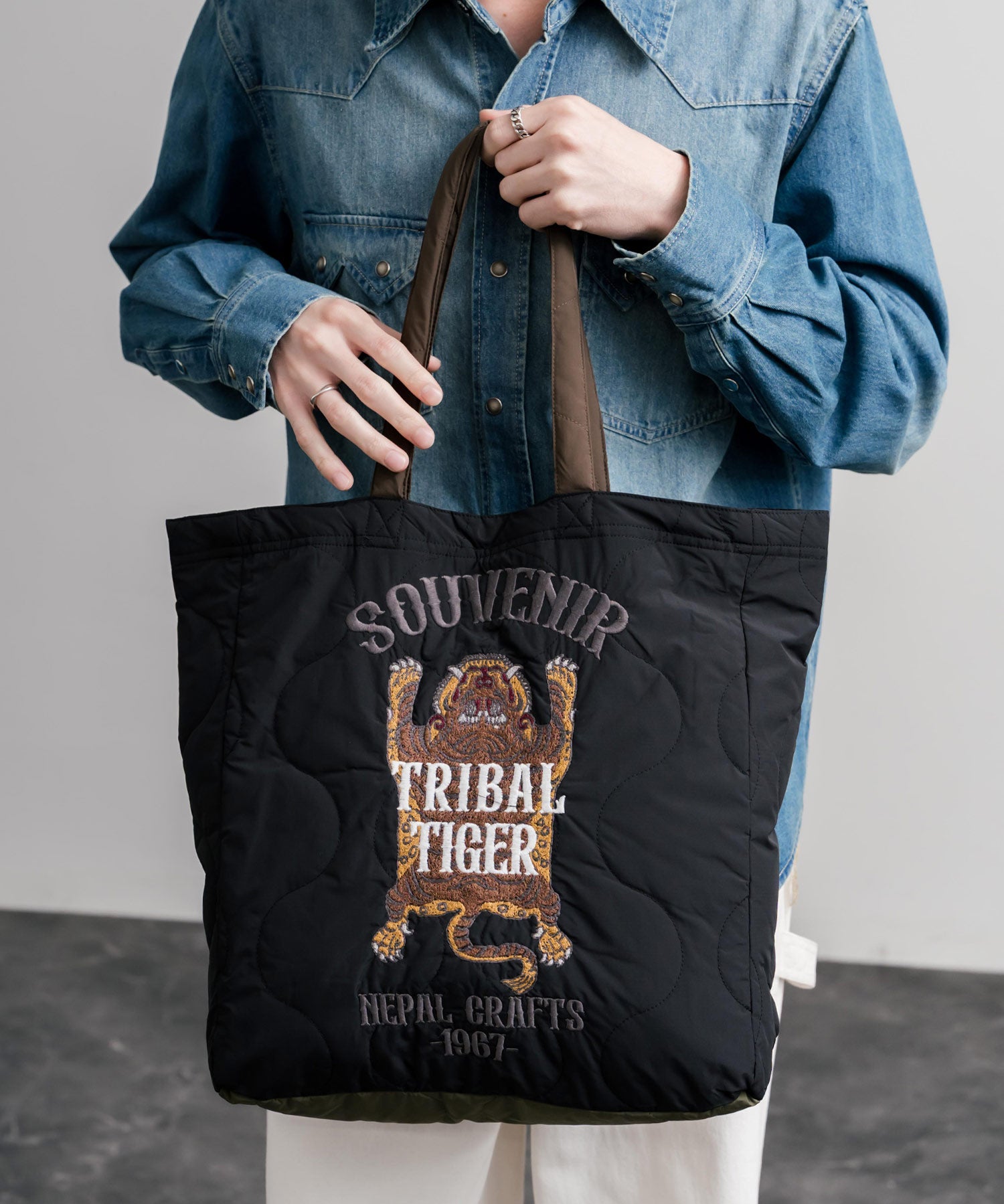 KRIFF MAYER クリフメイヤー スーベニア刺繍TOTE BAG/ひょうたん型キルティングナイロントートバッグ Z2615128 16466
