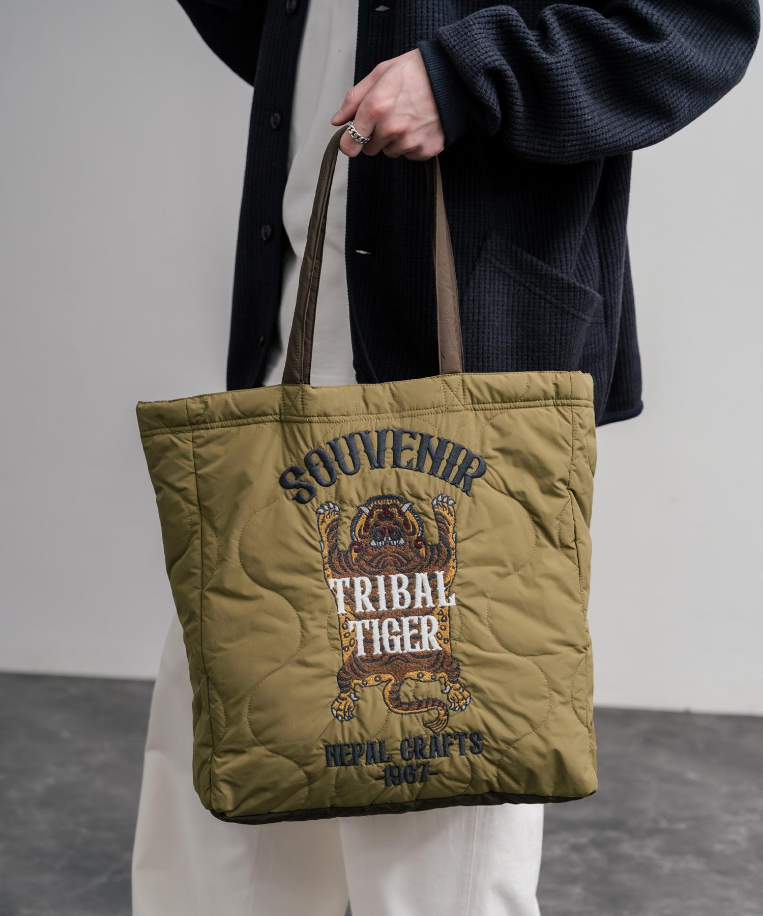 KRIFF MAYER クリフメイヤー スーベニア刺繍TOTE BAG/ひょうたん型キルティングナイロントートバッグ Z2615128 16466