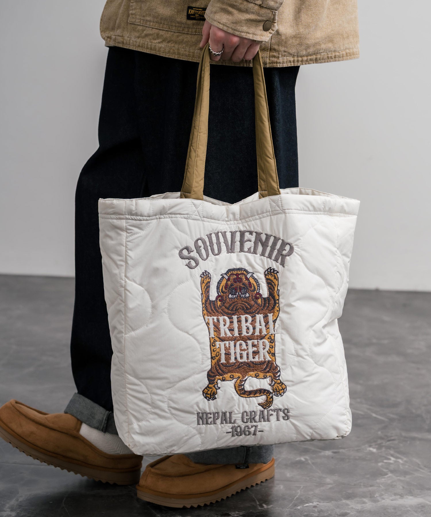KRIFF MAYER クリフメイヤー スーベニア刺繍TOTE BAG/ひょうたん型キルティングナイロントートバッグ Z2615128 16466