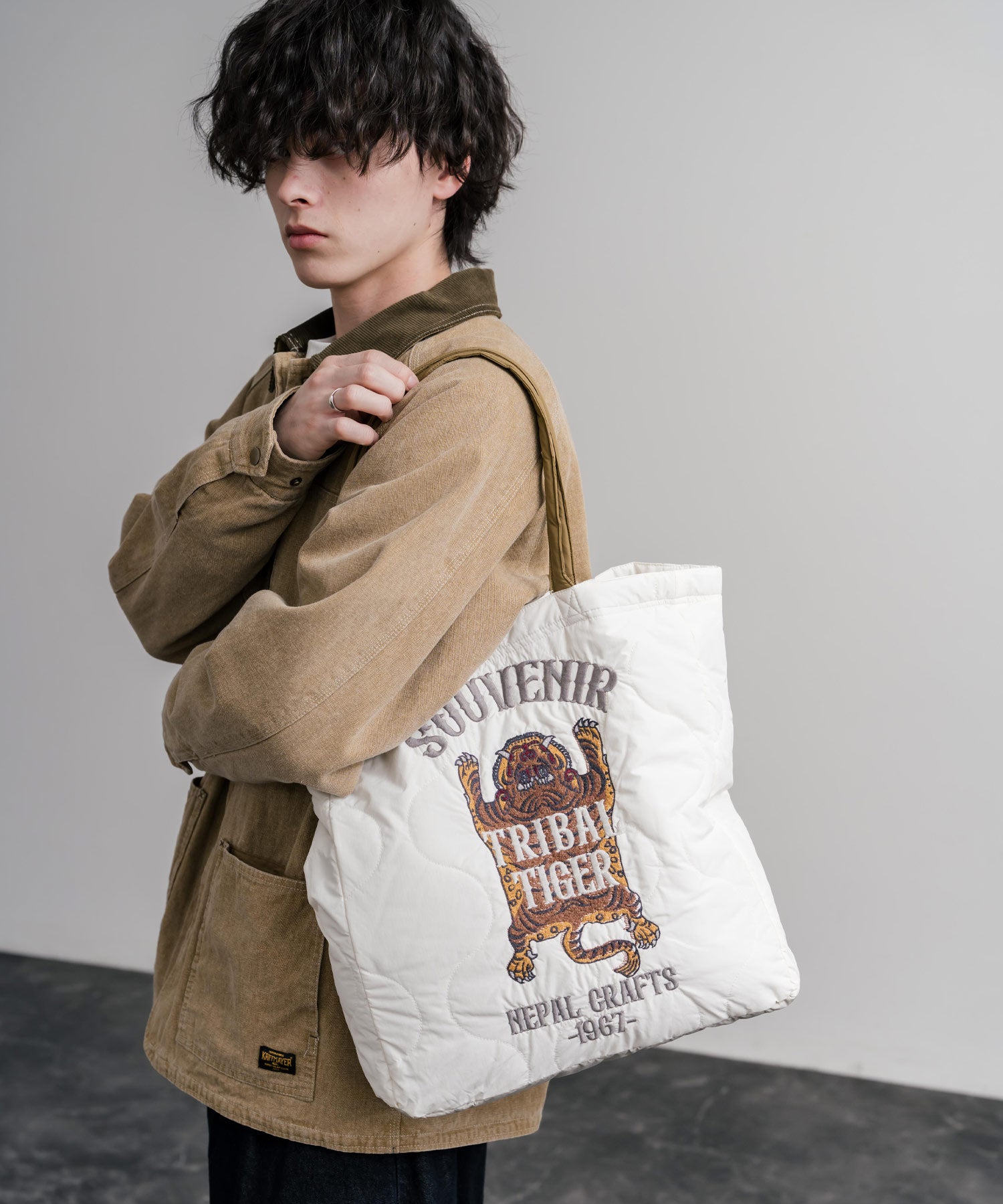 KRIFF MAYER クリフメイヤー スーベニア刺繍TOTE BAG/ひょうたん型キルティングナイロントートバッグ Z2615128 16466