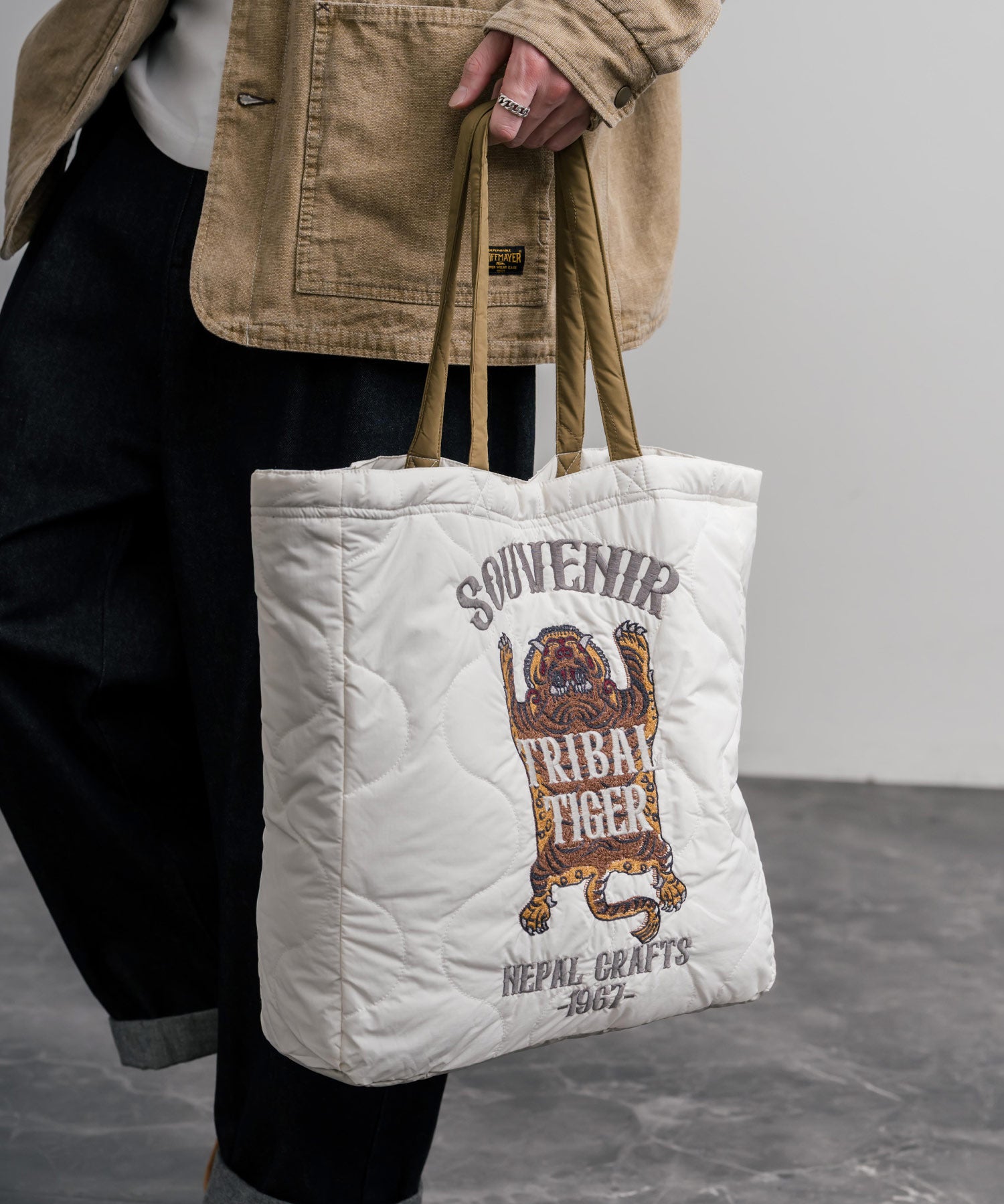 KRIFF MAYER クリフメイヤー スーベニア刺繍TOTE BAG/ひょうたん型キルティングナイロントートバッグ Z2615128 16466