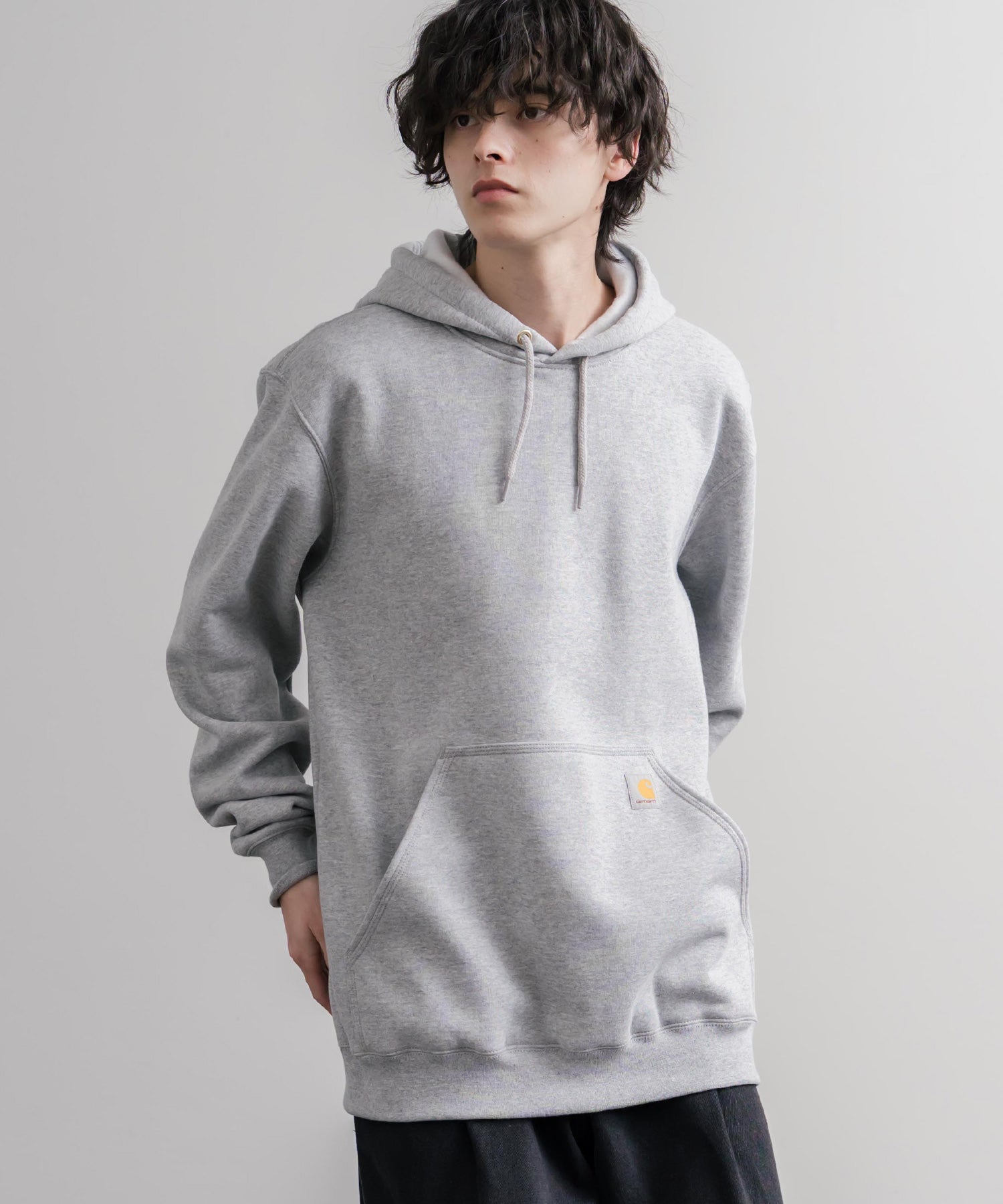Carhartt カーハート MIDWEIGHT HOODED SWEAT/オーバーサイズ裏起毛ワンポイントロゴ長袖プルオーバーパーカー 16473