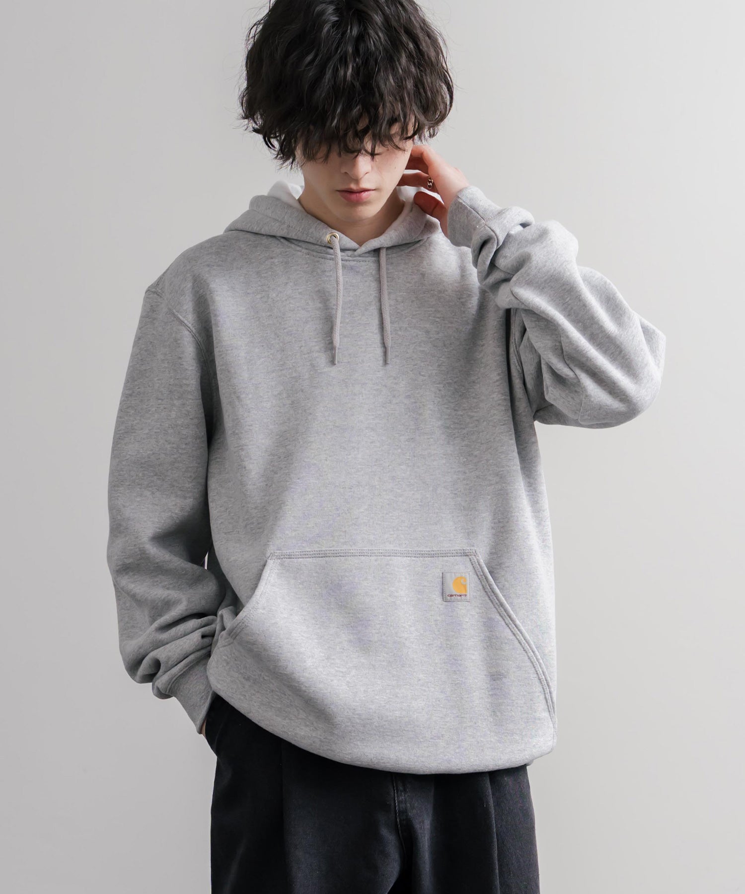Carhartt カーハート MIDWEIGHT HOODED SWEAT/オーバーサイズ裏起毛ワンポイントロゴ長袖プルオーバーパーカー 16473